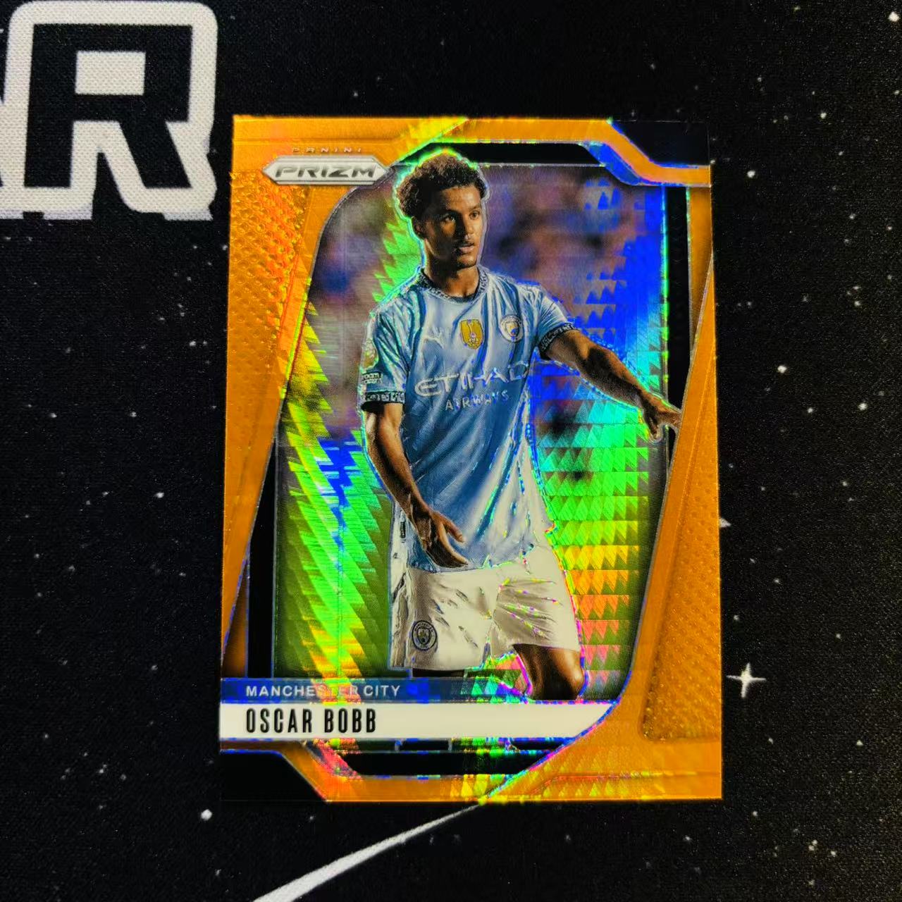 2024-25 Panini Prizm Oscar Bobb 英超 pz 曼城 奥斯卡 鲍勃 金折 棱镜折 龙鳞折 专收凑套必备 洛北拍卖 姚总2702N