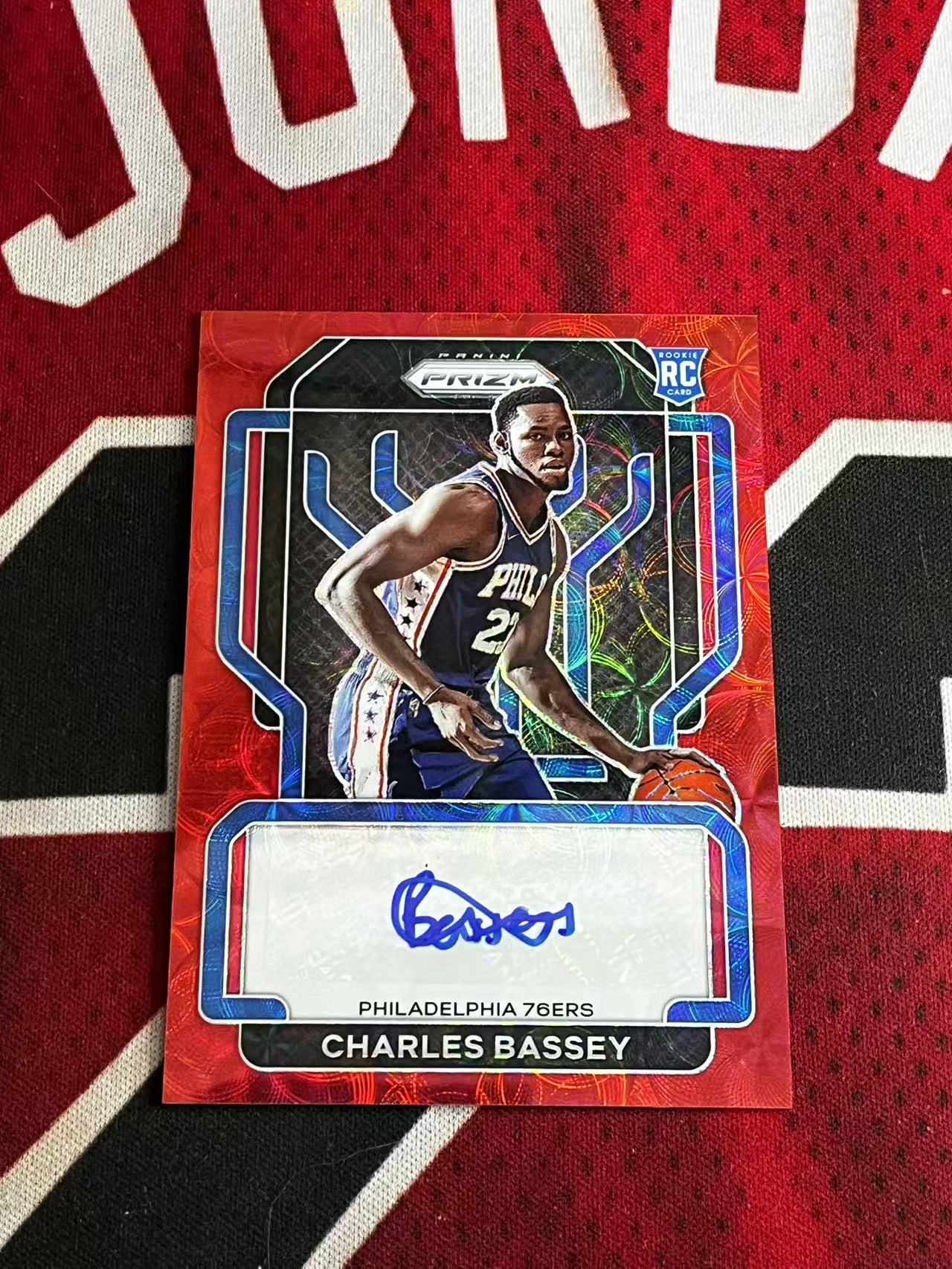 【接寄拍费率低至5%含卡淘手续费】2021-22 Panini Prizm PZ 新秀RC 76人名宿 查尔斯巴锡 签字卡 正新秀签字卡 红圈圈折 折射 专收凑套必备【烂臭嘴拍卖】