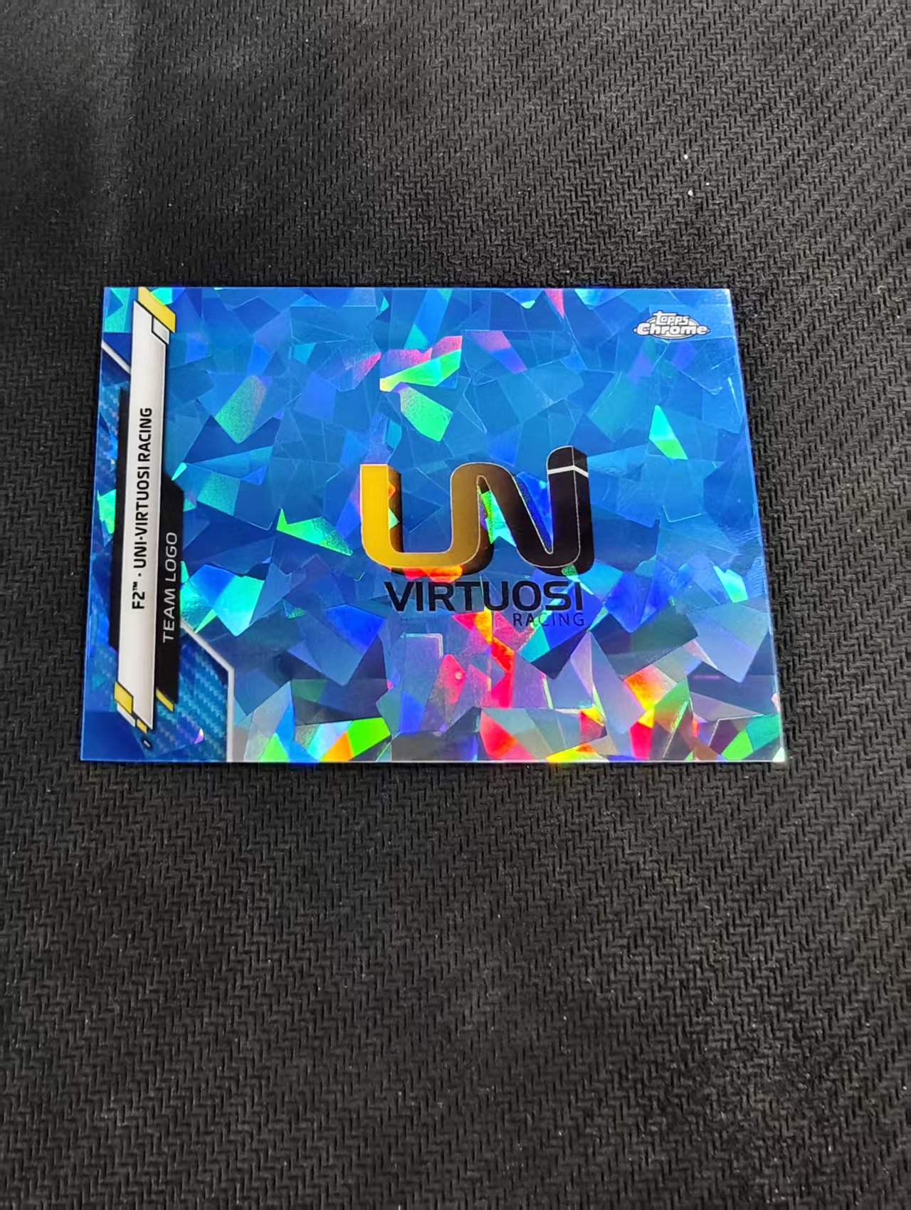 【汽水拍卖】2020 Topps Chrome F1 元年 方程式赛车 F2 UNI-Virtuosi 车队 队标特卡 蓝宝石 碎冰折