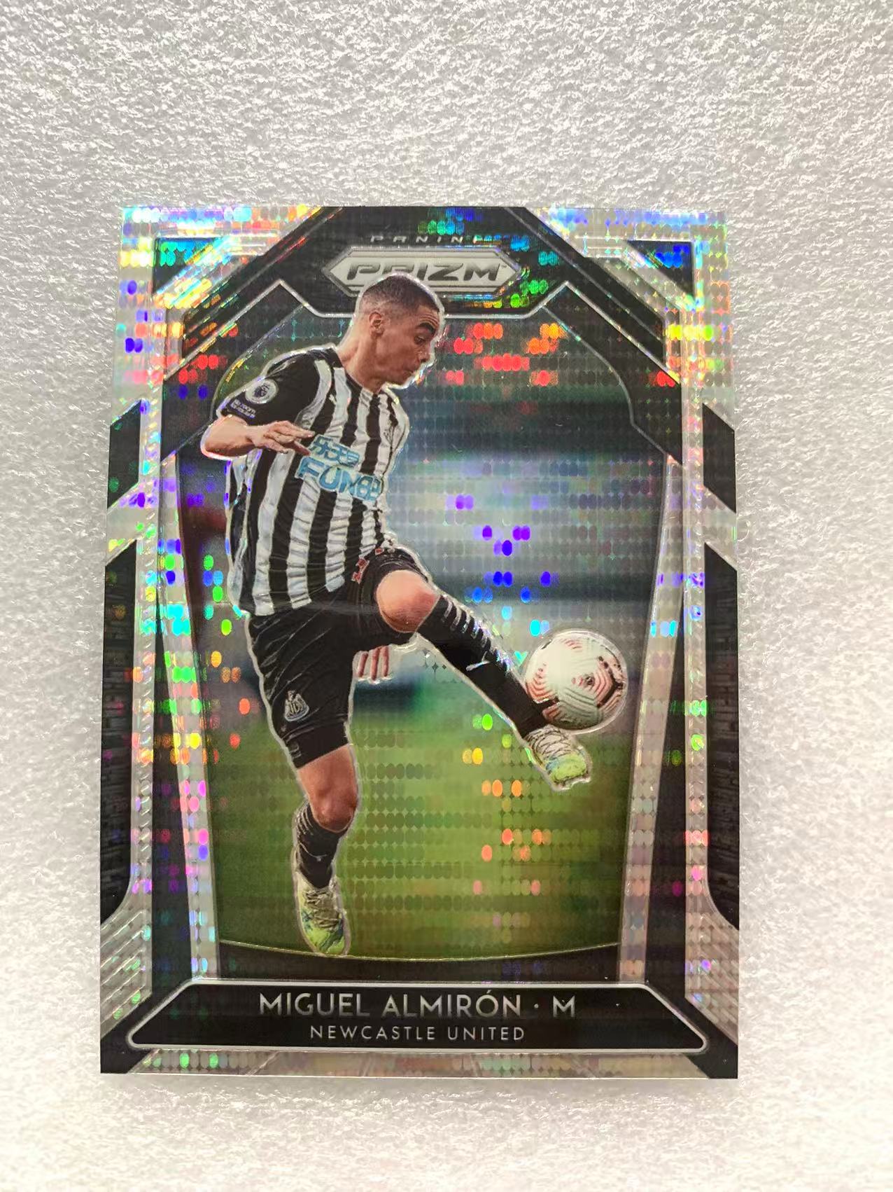 2020-21 Panini Prizm 英超pz Miguel Almiron 米格尔 阿尔米隆 纽卡斯尔联 base 点点折 折射 收藏必备