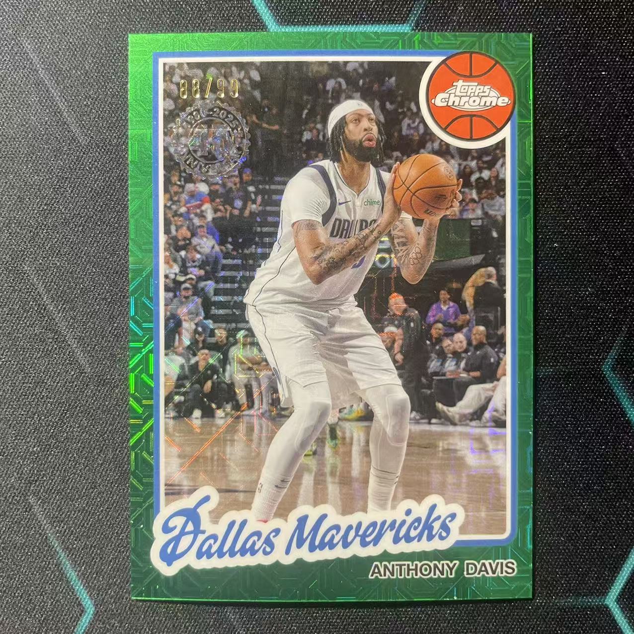 2025 Topps Flagship Anthony Davis 【阿福代卖】 安东尼 戴维斯 浓眉 独行侠 绿mojo折 45周年 复古 99编 收藏必备 (行行行)