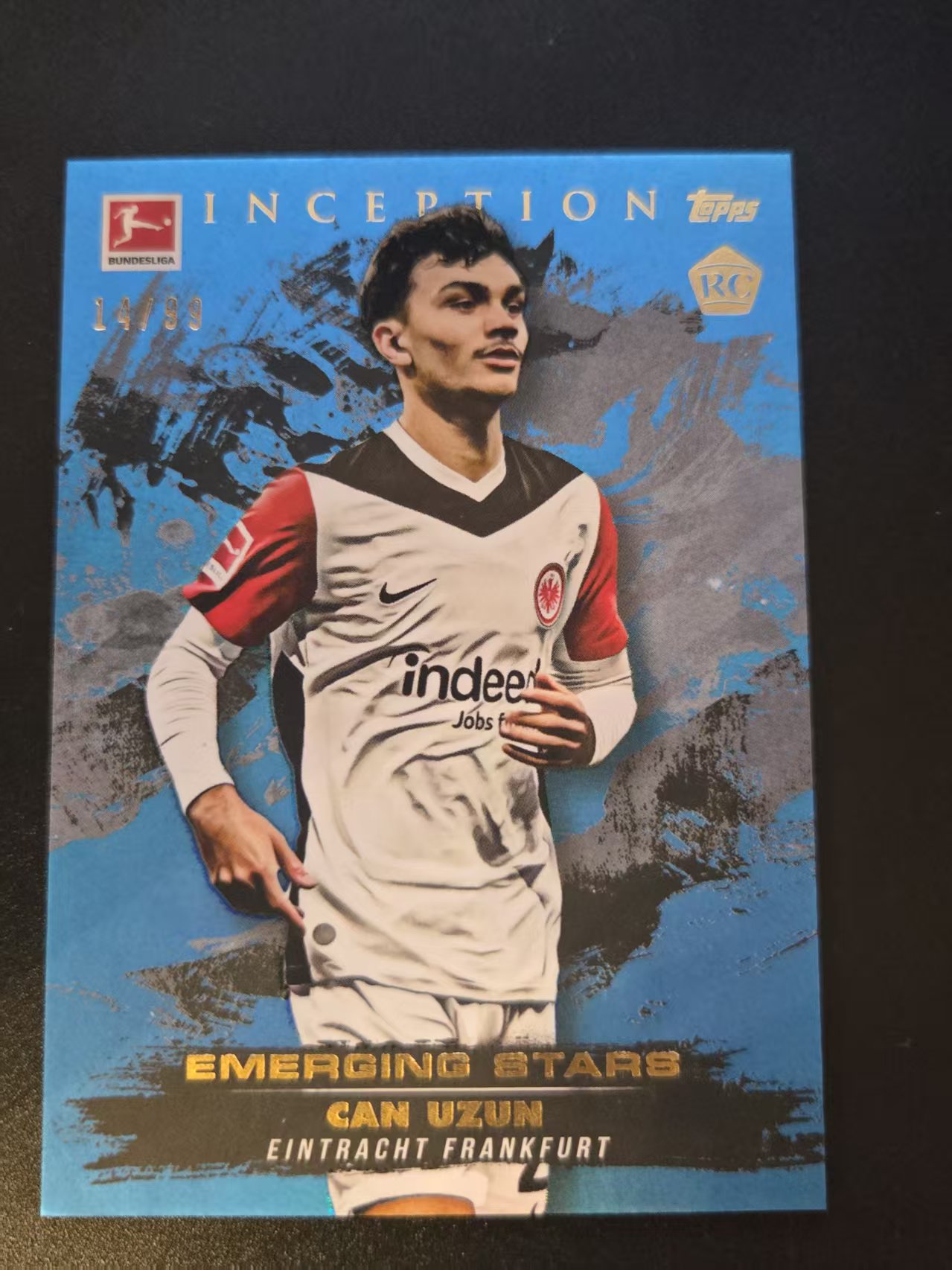 2024-25 topps 德甲盗梦空间 限量 14/99编 RC新秀 CAN UZUN詹乌尊 法兰克福 蓝折折射 值得收藏 卡品如图