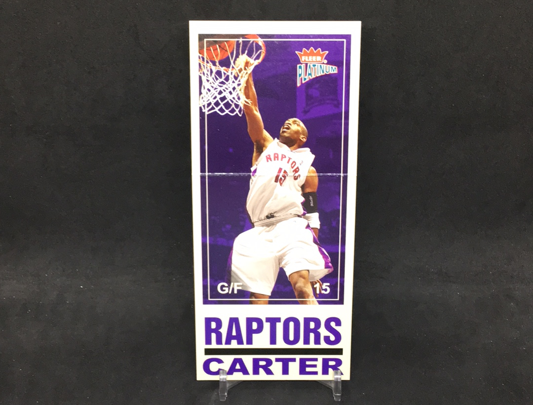 【DC拍卖】5.01 2003-04 Fleer Platinum 文斯・卡特 Big Signs 招牌广告牌特卡 多伦多猛龙队 #15 of 15 BS