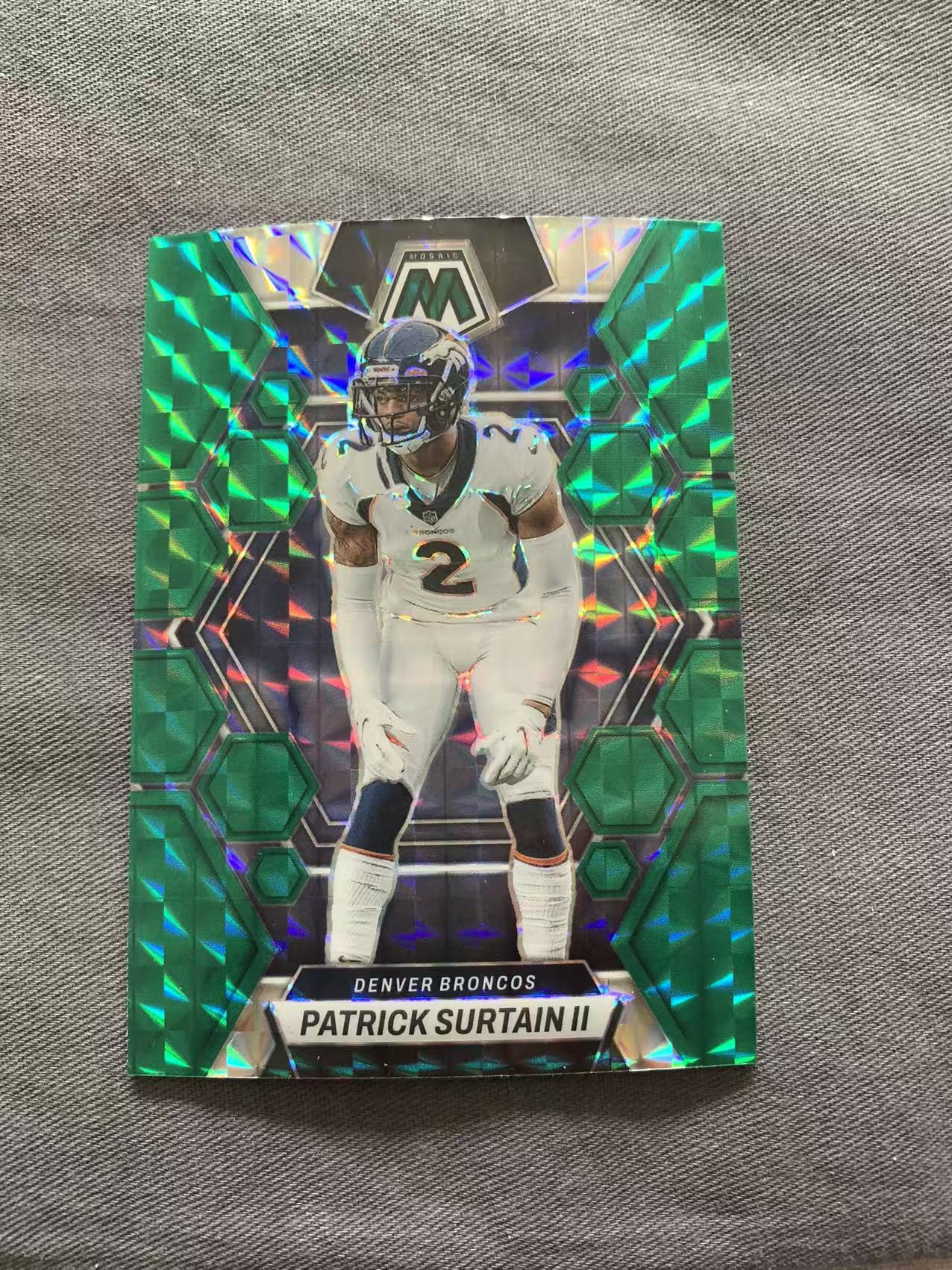 2025 Panini Prizm Patrick Surtain II Prizm 橄榄球 帕特里克 苏尔坦 绿马赛克折 折射 卡品如图 实卡精美 戴戴