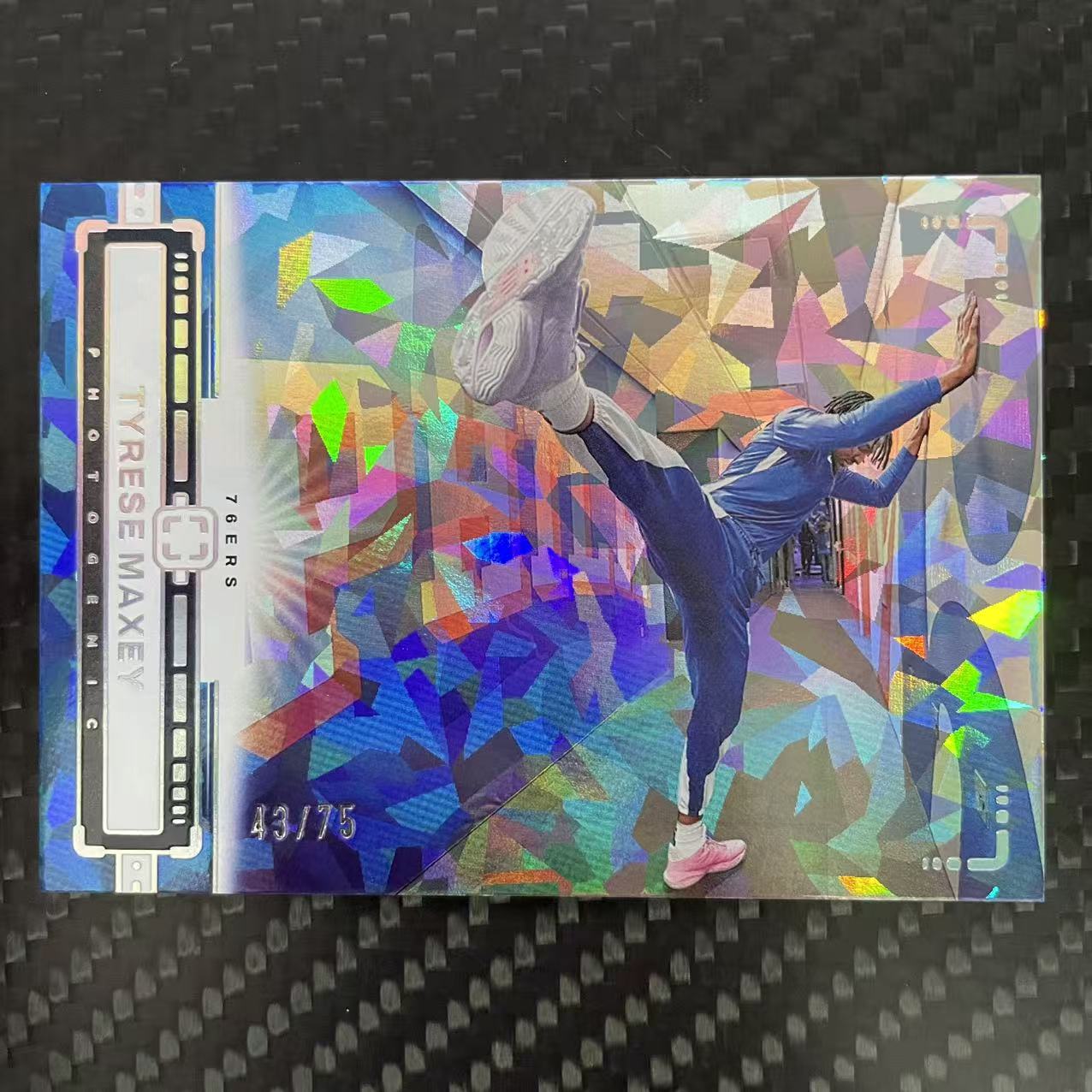 2023-24 Panini Photogenic Tyrese Maxey 【杰克森拍卖】泰雷塞 马克西 76人 75编 碎冰折 雕哥