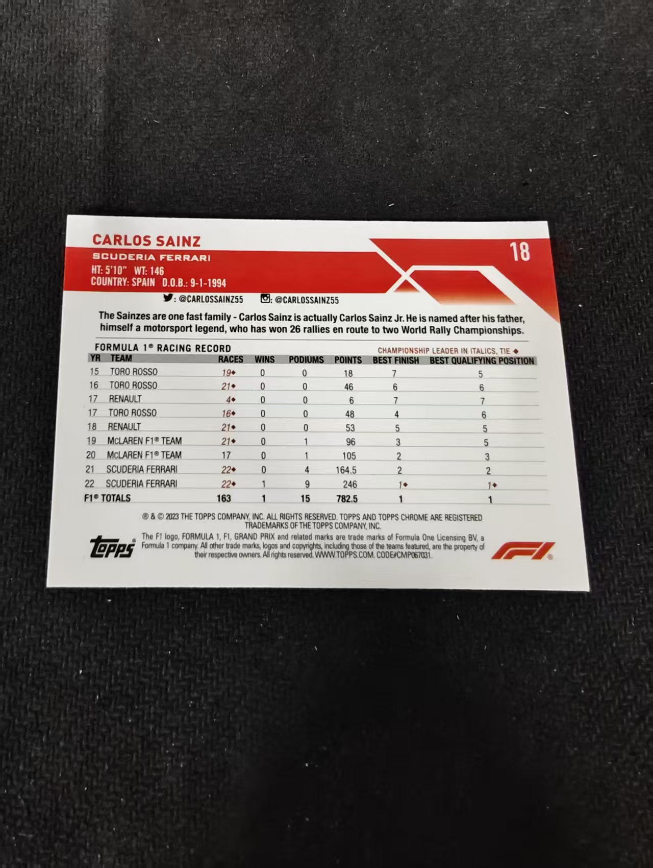 2023 Topps Chrome F1 Carlos Sainz 卡洛斯 赛恩斯 法拉利车队 划痕 边角瑕疵 #18
