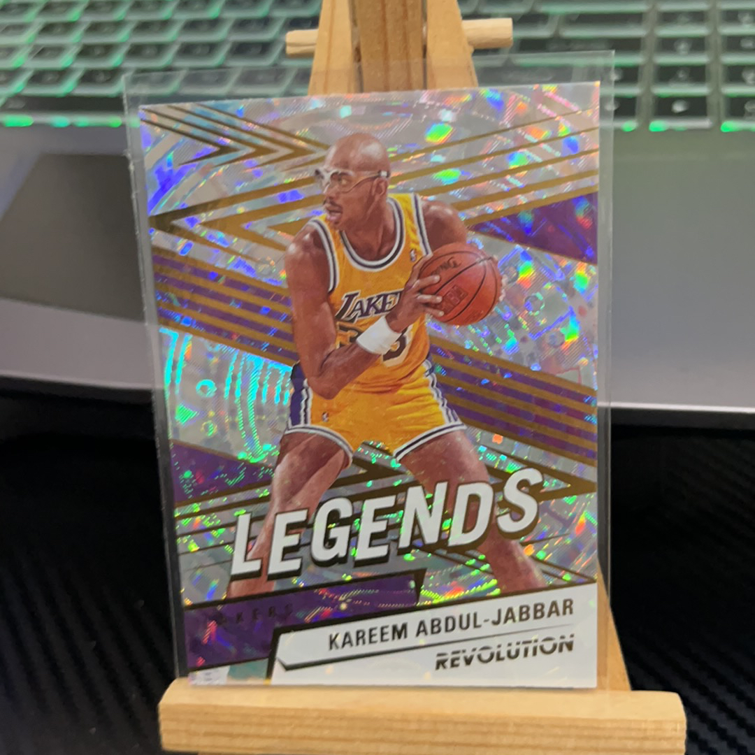 2024-25 Panini Revolution Kareem Abdul-Jabbar 贾巴尔 湖人 折射 特卡 革命系列 卡品如图 凑图必备 值得收藏!免费代卖!