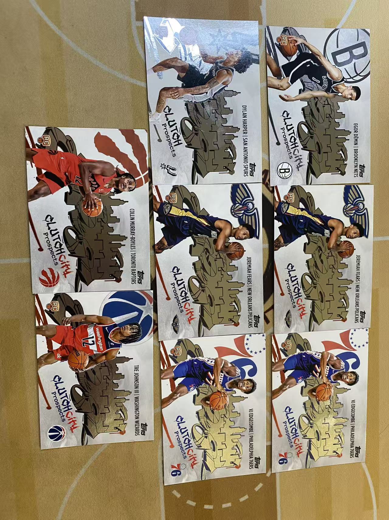 撸卡厮 Lukas 2526 Topps 首款系列 新秀 横板 地标 特卡 VJ 埃奇科姆 德明 博伊斯 带队 打包(大橘)