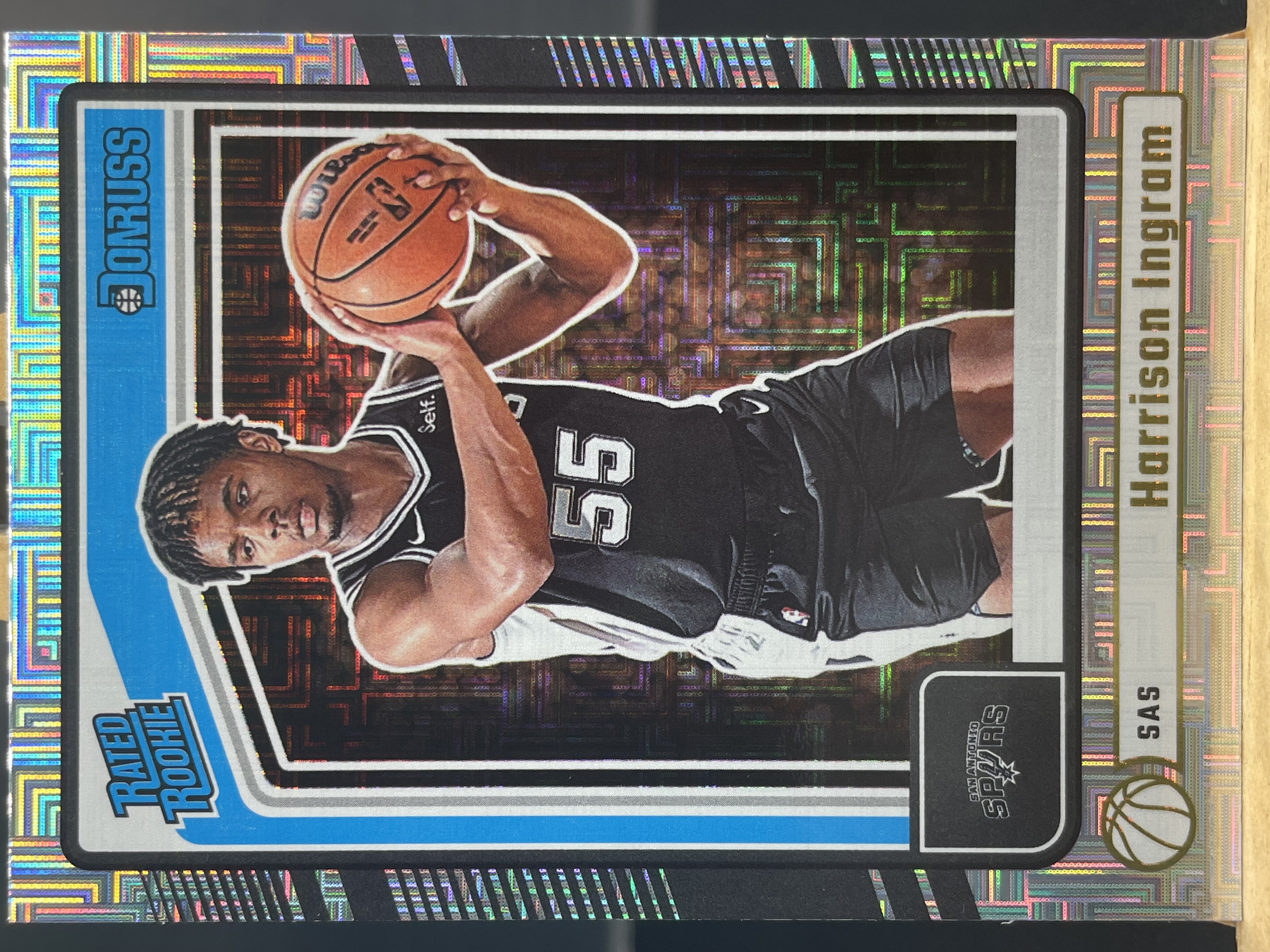 (C1)  2024-25 PANINI 杜蕾斯系列 迷宫折 新秀RC 哈里森 英格拉姆 马刺  近期大热球星  收藏必备 卡品如图! ! !