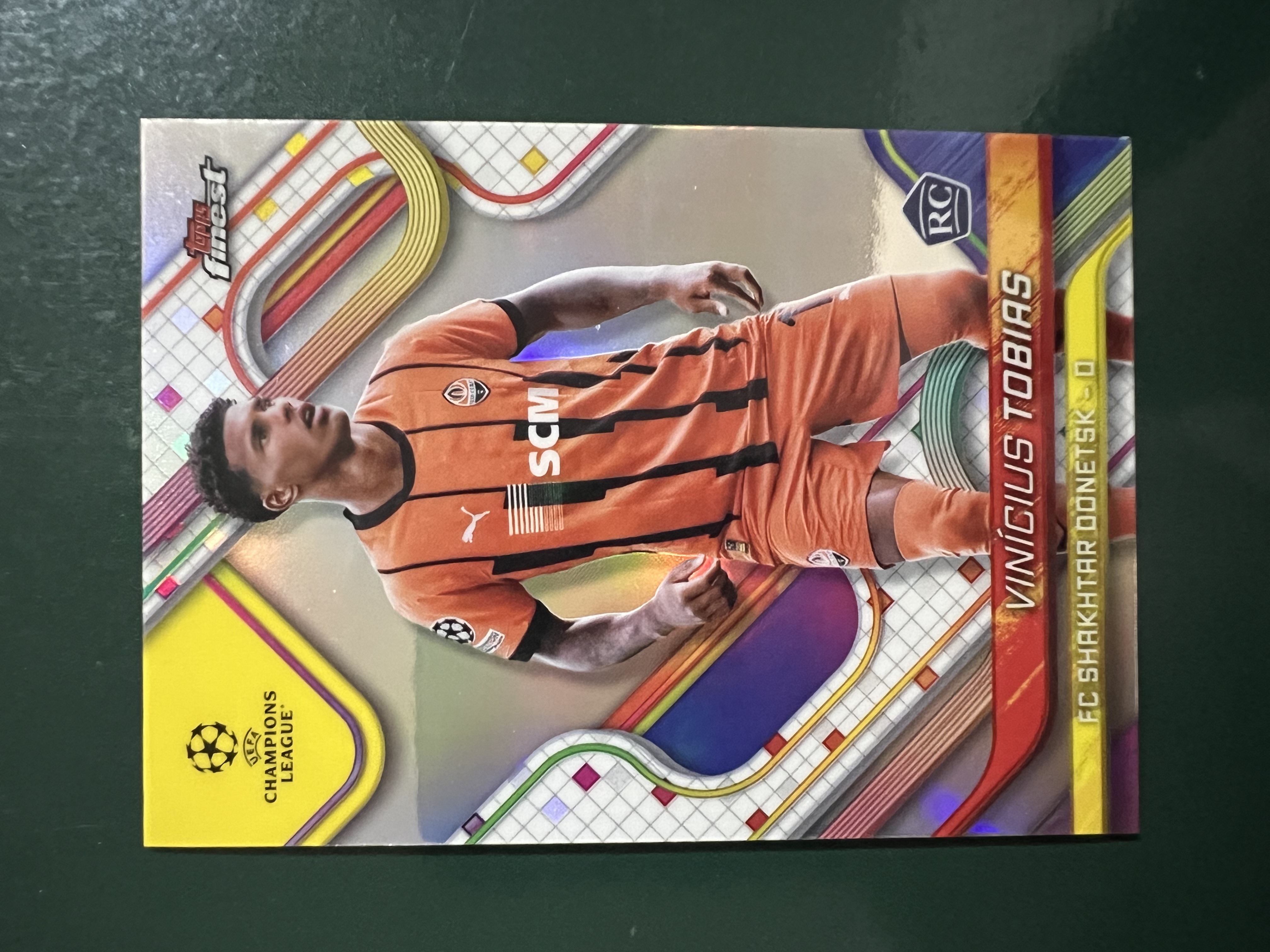 2025 Topps Finest Vinícius Tobias RC 欧冠系列 维尼修斯·托比亚斯 乌克兰顿涅茨克矿工足球俱乐部 新秀 特卡 BASE 折射 完美收藏 卡品如图