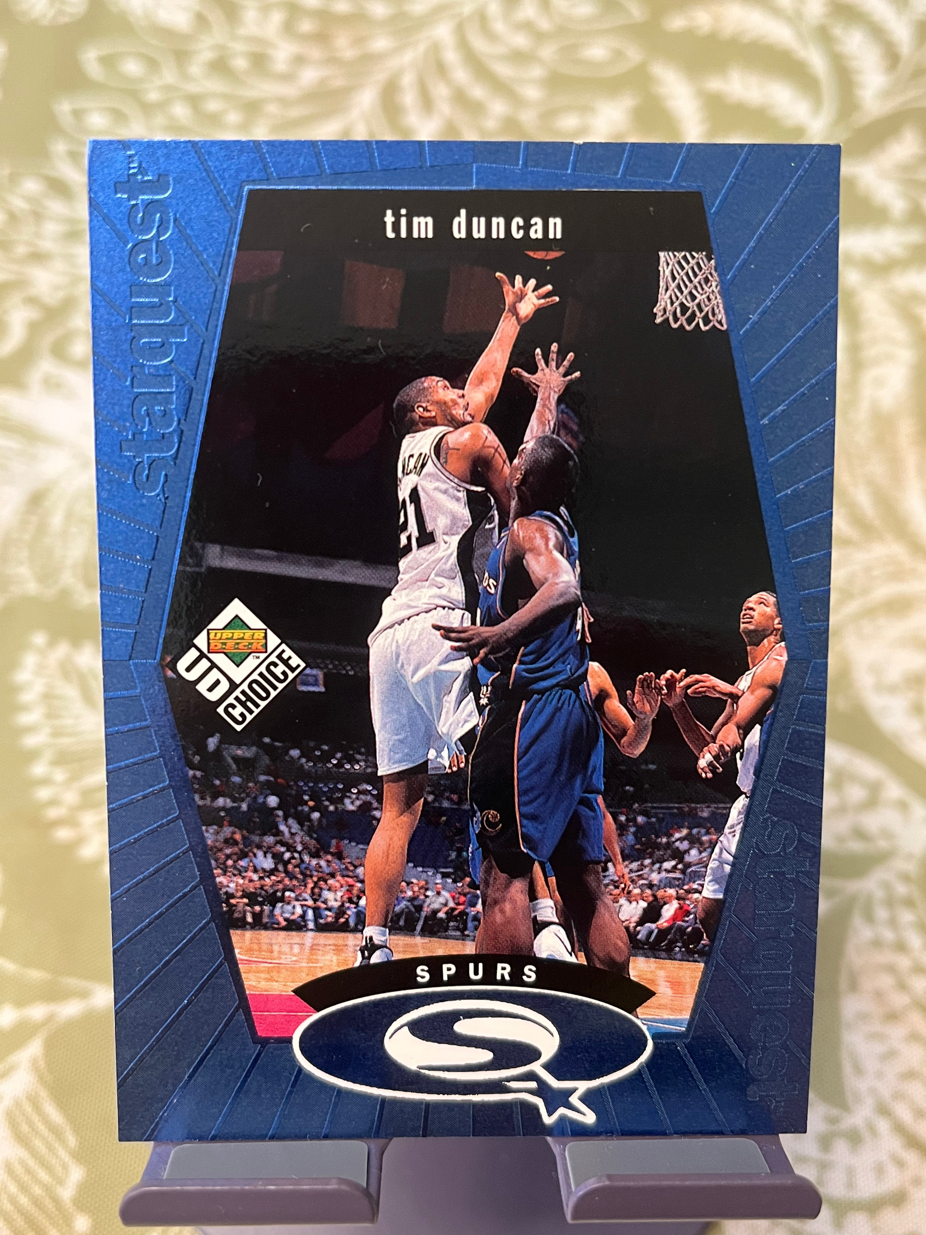 1998 Upper Deck 老卡 老特 Tim Duncan 蒂姆 邓肯 石佛 马刺【经典设计 浮雕效果 STARQUEST UD CHOICE】【边角瑕疵如图 介意勿拍】#1191