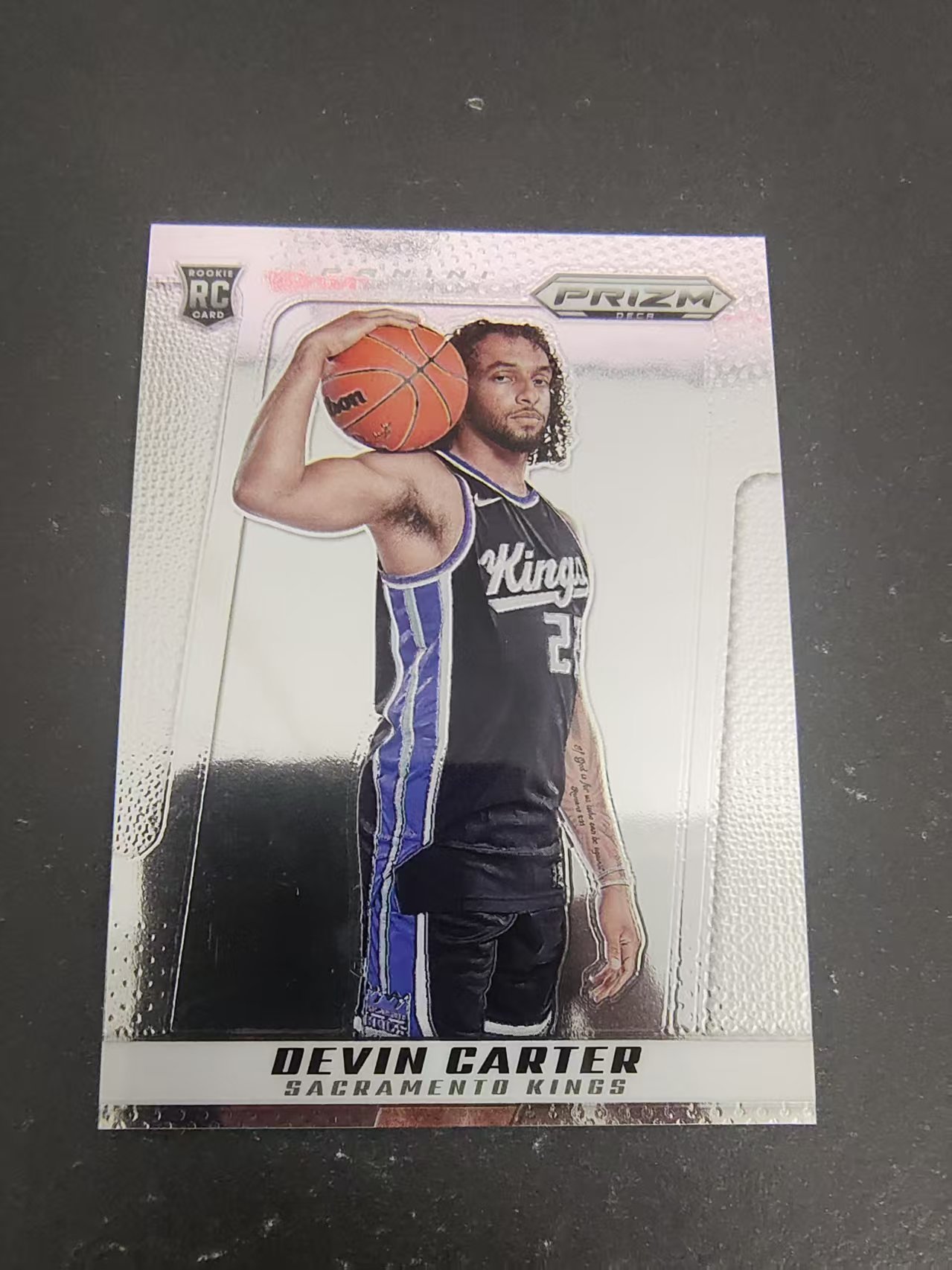 【可合并,不累计】2024-25 Panini Prizm Devin Carter RC pz Deca 新秀 国王 卡特 划痕 边角瑕疵 #52