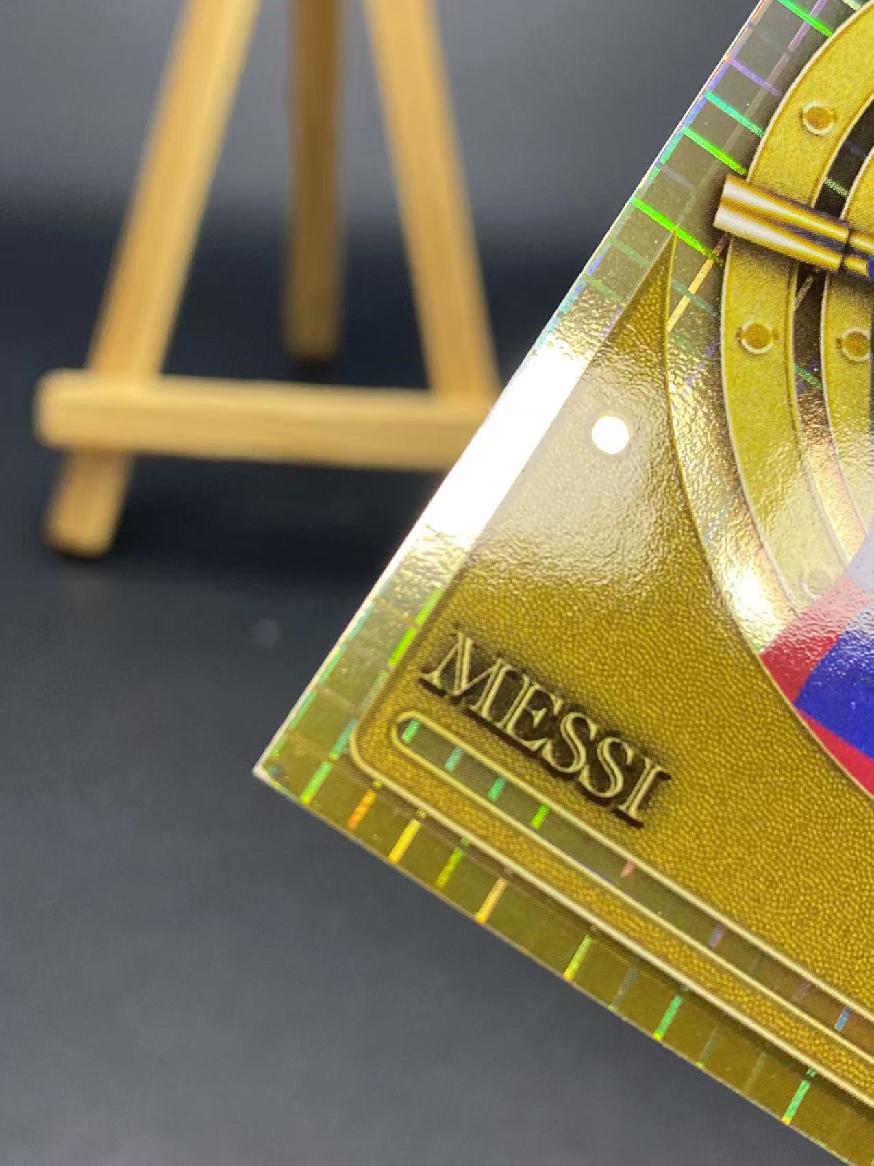 2025 【六六代卖】 topps Lionel Messi 梅西 阿根廷 巴萨铁罐队盒 Gold Vault 金库特卡 瑕疵如图(烬01)
