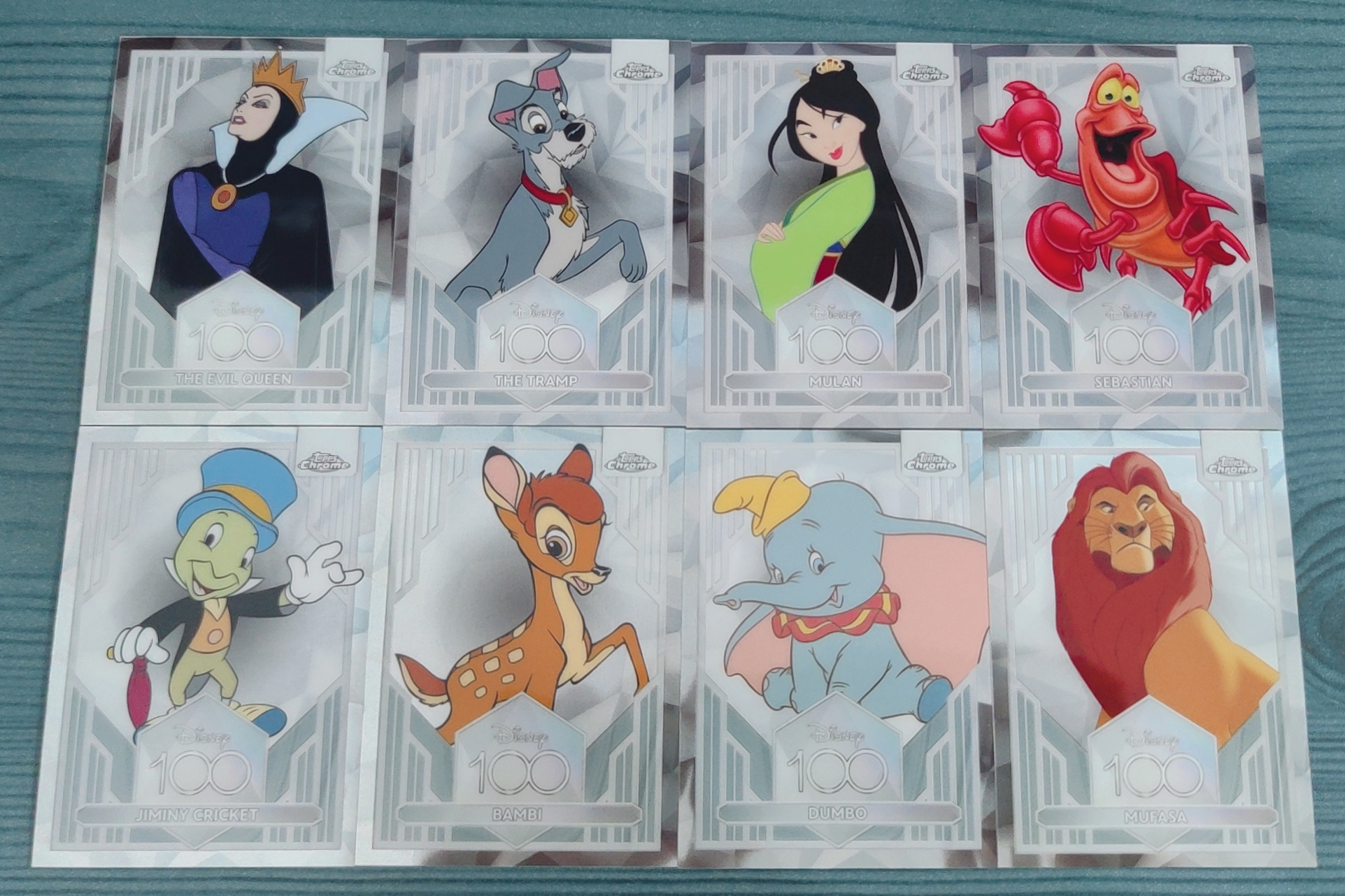 2023 Topps Chrome Disney 动漫 电影 迪士尼 元年 100周年 Base 普卡 硬卡材质 珍藏系列 数量有限 卡品如图 8张 (附带卡膜 描述内有全部名单)