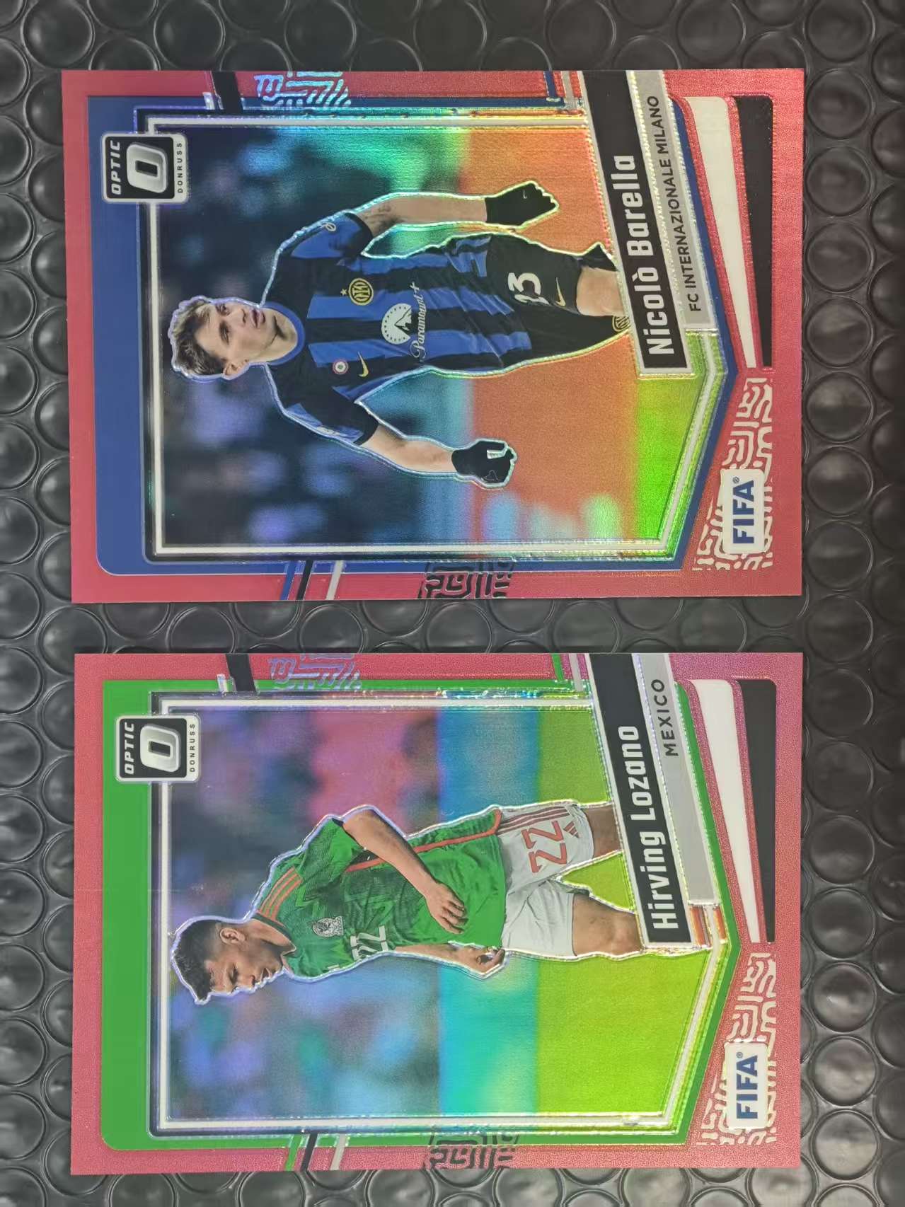 2023-24 Panini Donruss Hirving Lozano 杜蕾斯 墨西哥 洛萨洛 国米 巴雷拉 O版 /299编 红折 折射 2张打包LOT 卡品如图【原地起飞卡社】MVP11.6