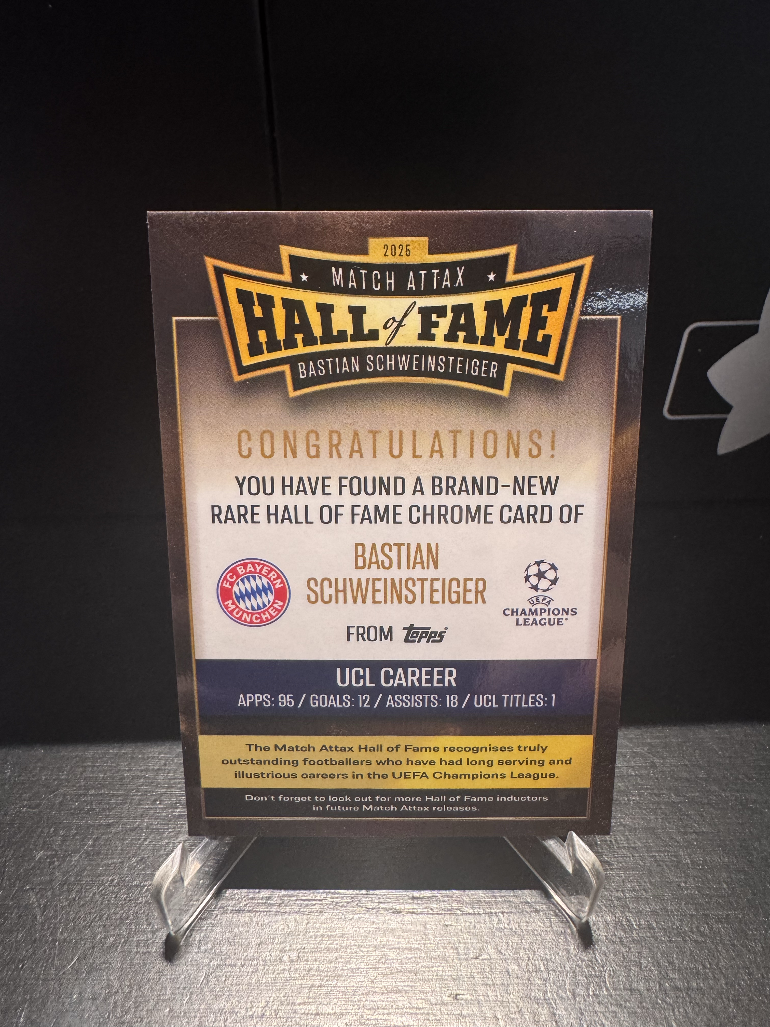 曌 2025-26 Topps Match Attax Bastian Schweinsteiger 大比例 游戏版 施魏因施泰格 小猪 德国 拜仁 曼联 名人堂五头 特卡 硬卡材质 MJ002K