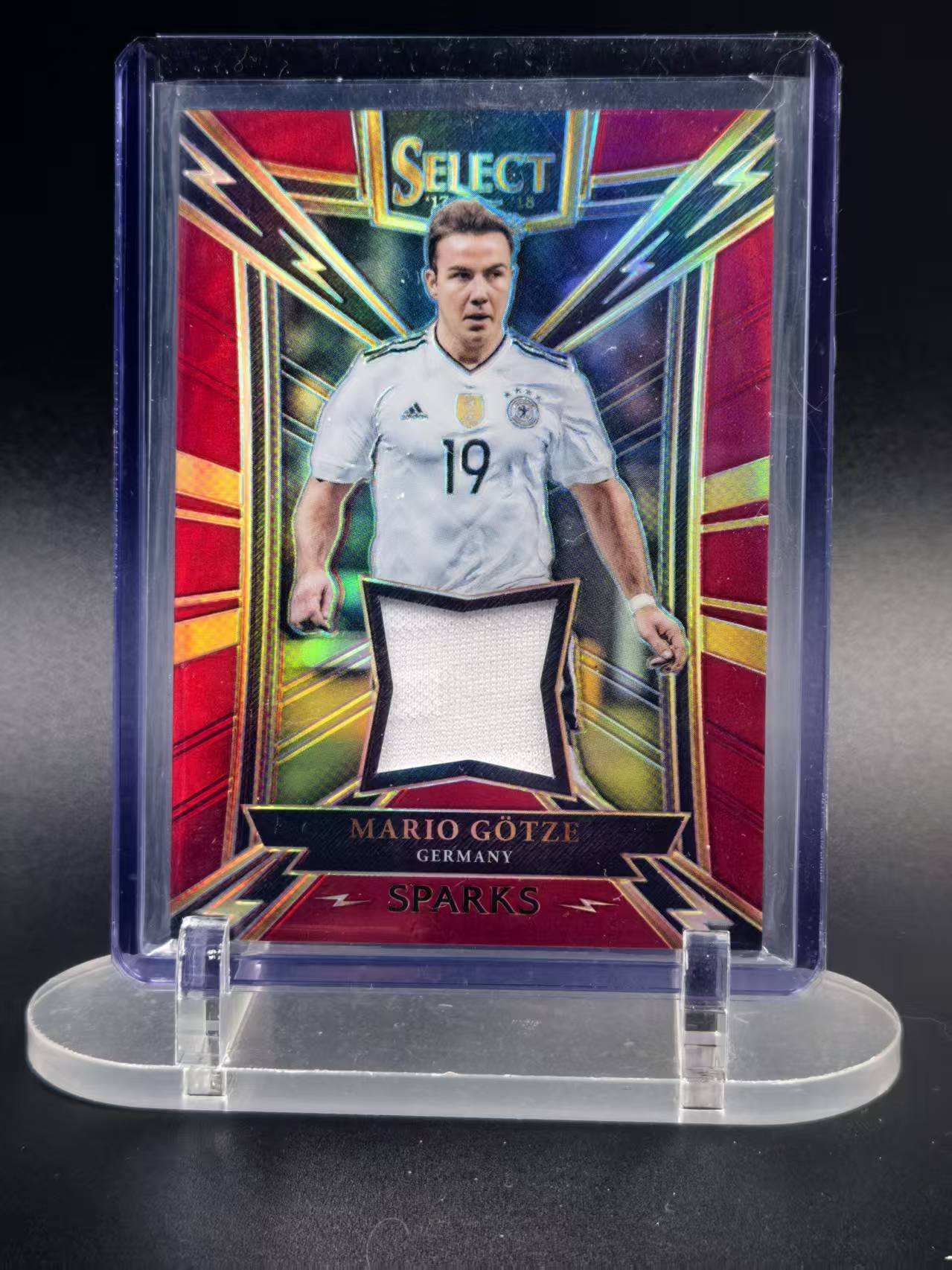 2017-18 Panini Select Mario Gotze #SP-MG 格策 多特蒙德 拜仁 德国金童 红折落场球衣 112/199编