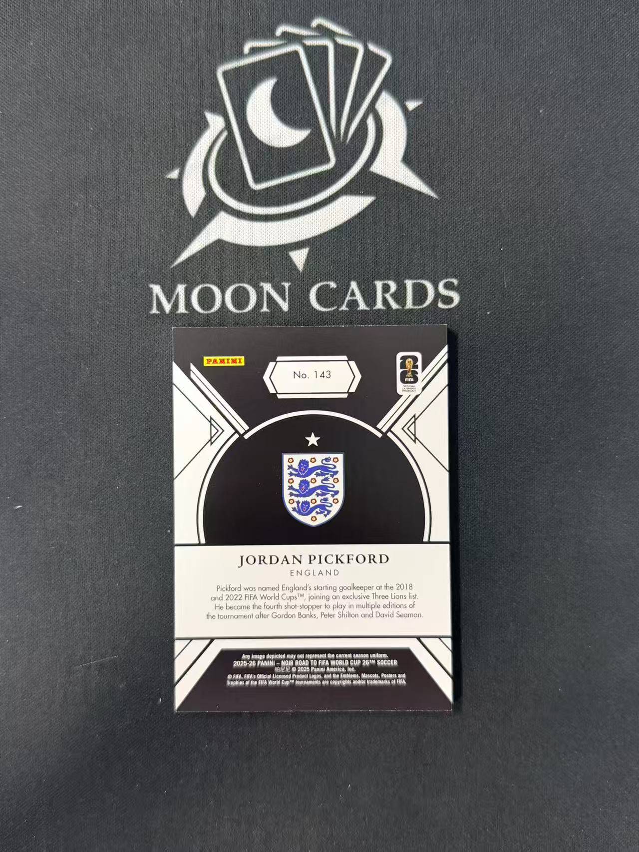 【梦卡拍卖】2025-26 Panini Noir 诺尔 世界杯之路 Jordan Pickford 世埃弗顿 英格兰 乔丹 皮克福德 base /99编 #DD# A07
