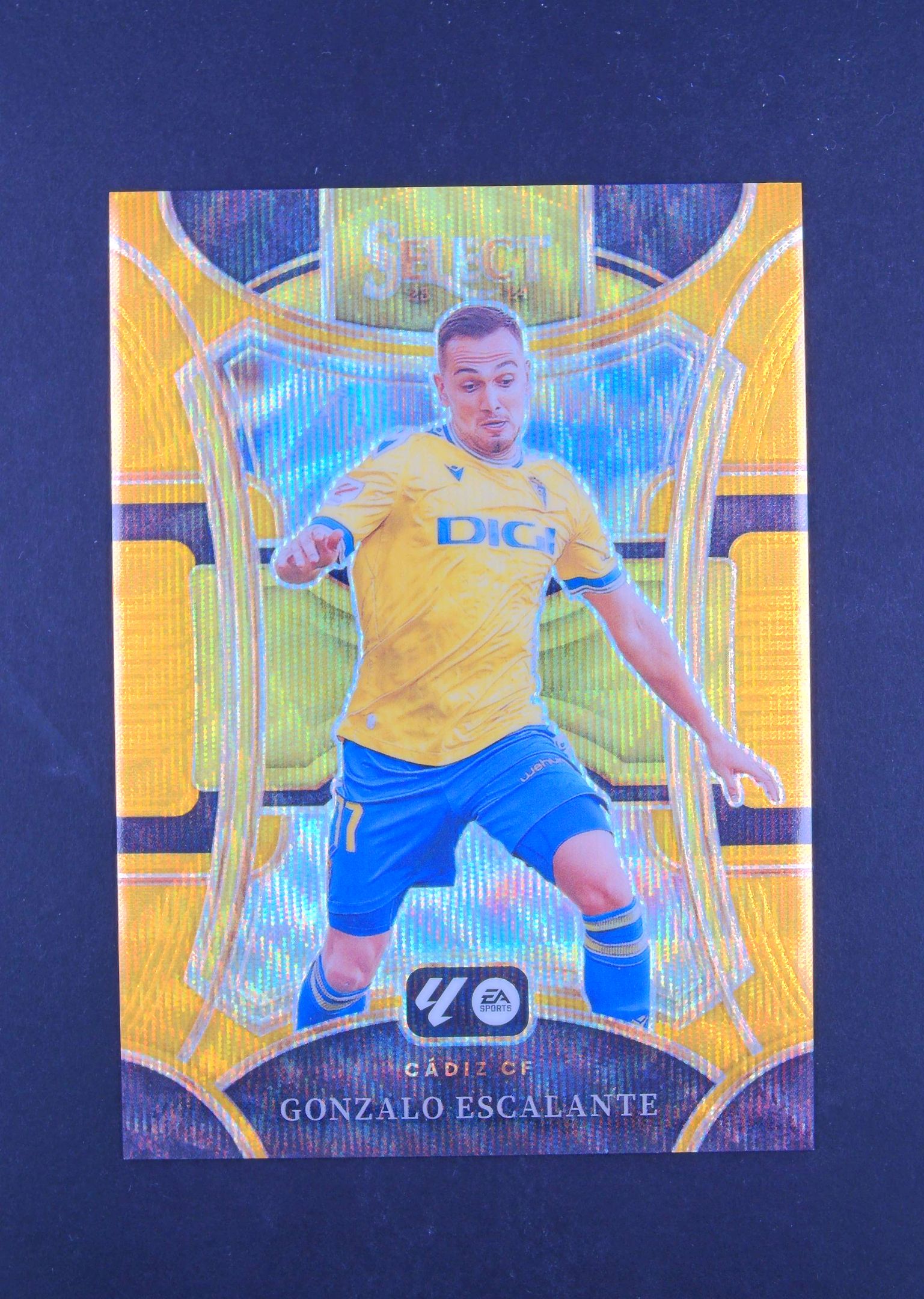 2023 Panini select Gonzalo Escalante 贡萨洛 埃斯卡兰特 加的斯 金波纹折 3/10编 超低编 夹层 二级 select 战神无双拍卡 (广东邵佳)