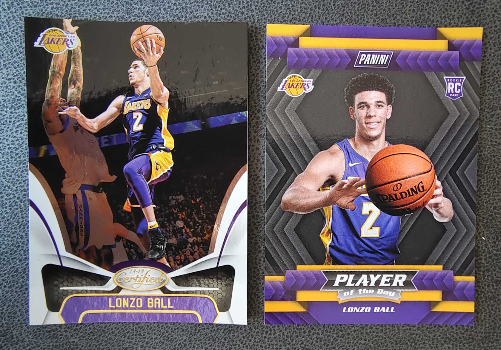 2017-18 Panini Player of the Day Lonzo Ball RC 洛杉矶 湖人队 朗佐 鲍尔 球哥 一张新秀卡带队 两张打包