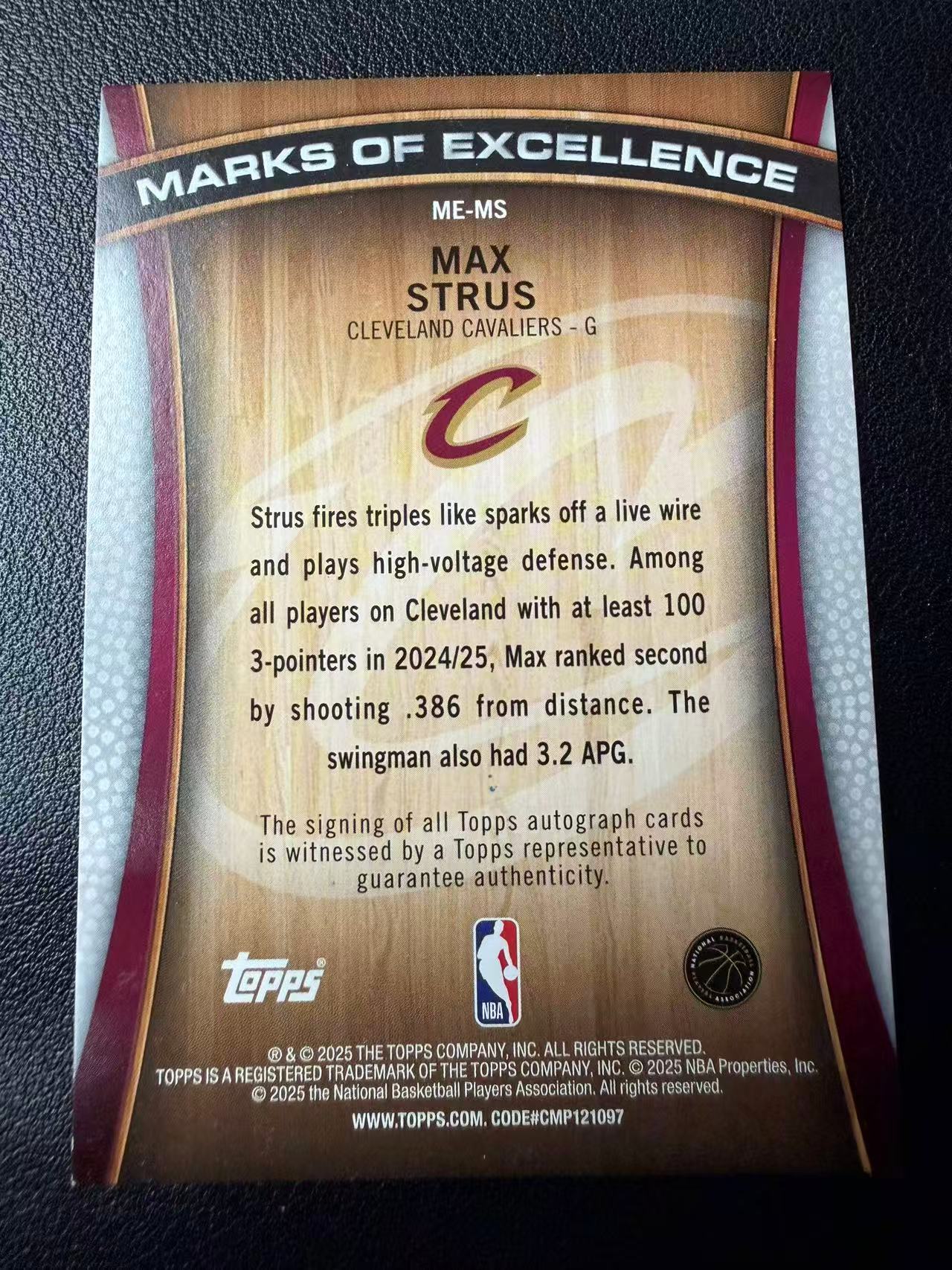 2025-26 Topps Flagship Max Strus Topps 骑士 马克思 斯特鲁斯 25编 签字 橙折 低编 折射 亲签 卡品如图(彭)