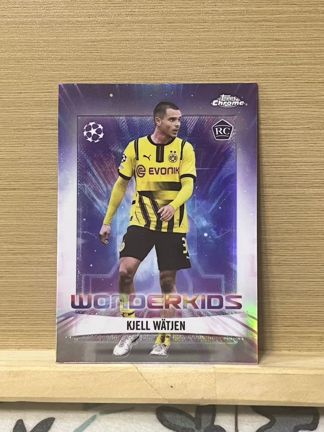 2025 Topps Chrome kjell watjen RC 魏特延 新秀 特卡 多特蒙德 欧冠 银折 实卡精美 收藏必备 A6