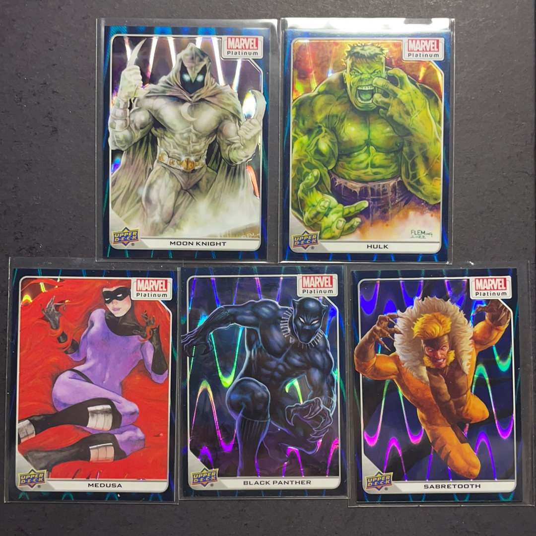 2025 Upper Deck Marvel (MCU) Platinum白金 月光骑士 绿巨人 美杜莎 黑豹 剑齿虎 青波纹折射799编5张打包 序号如图2 2024 UD漫威漫画铂金 UD折射元年
