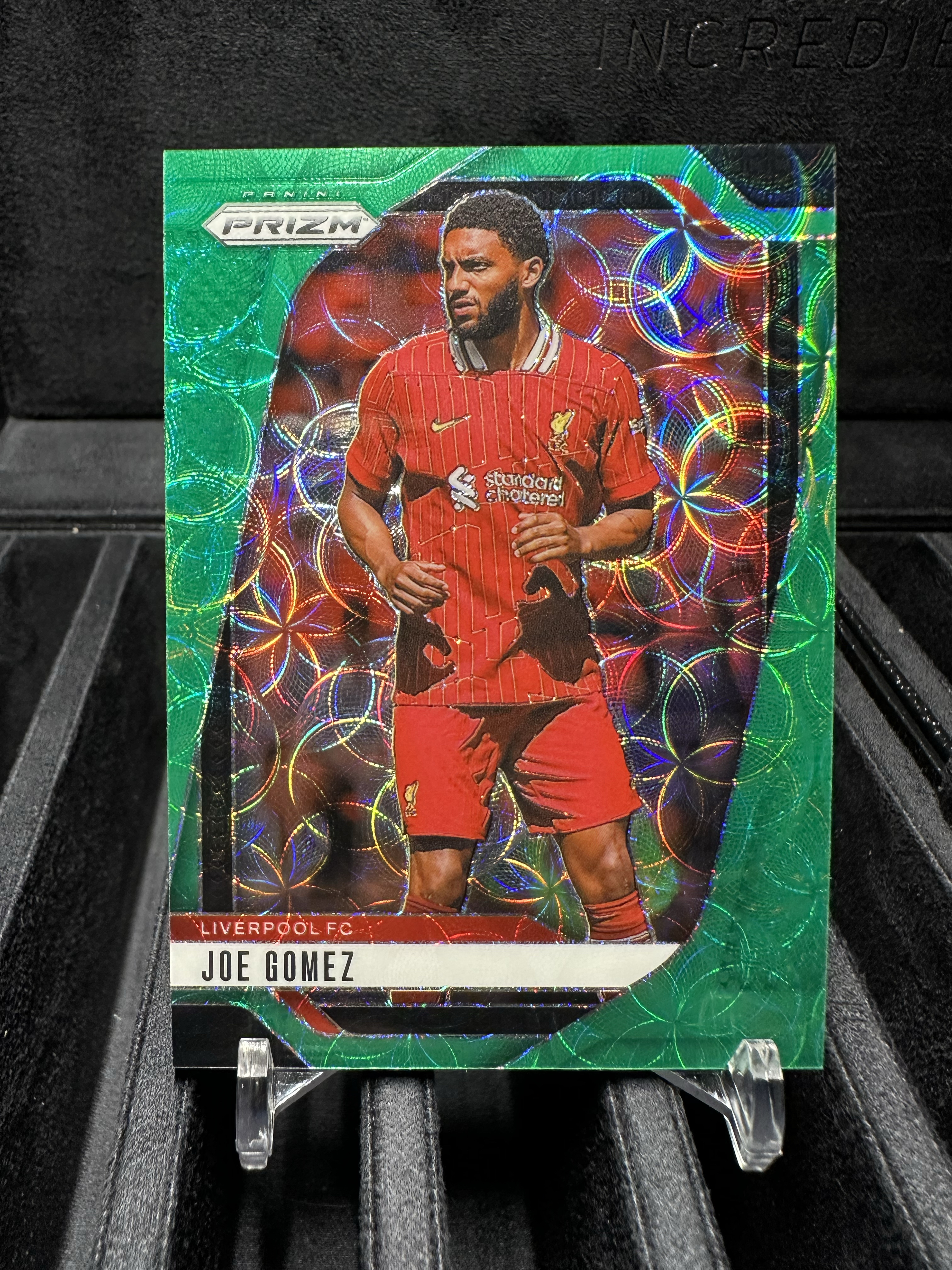 2025 Panini Prizm Joe Gomez 乔戈麦斯2/5编 超低编 红配绿 猝死独占圈圈折 英超冠军红军利物浦主力核心 末年pz收藏价值高 折射天花板卡品完好如图 萨拉赫 维尔茨队友收藏