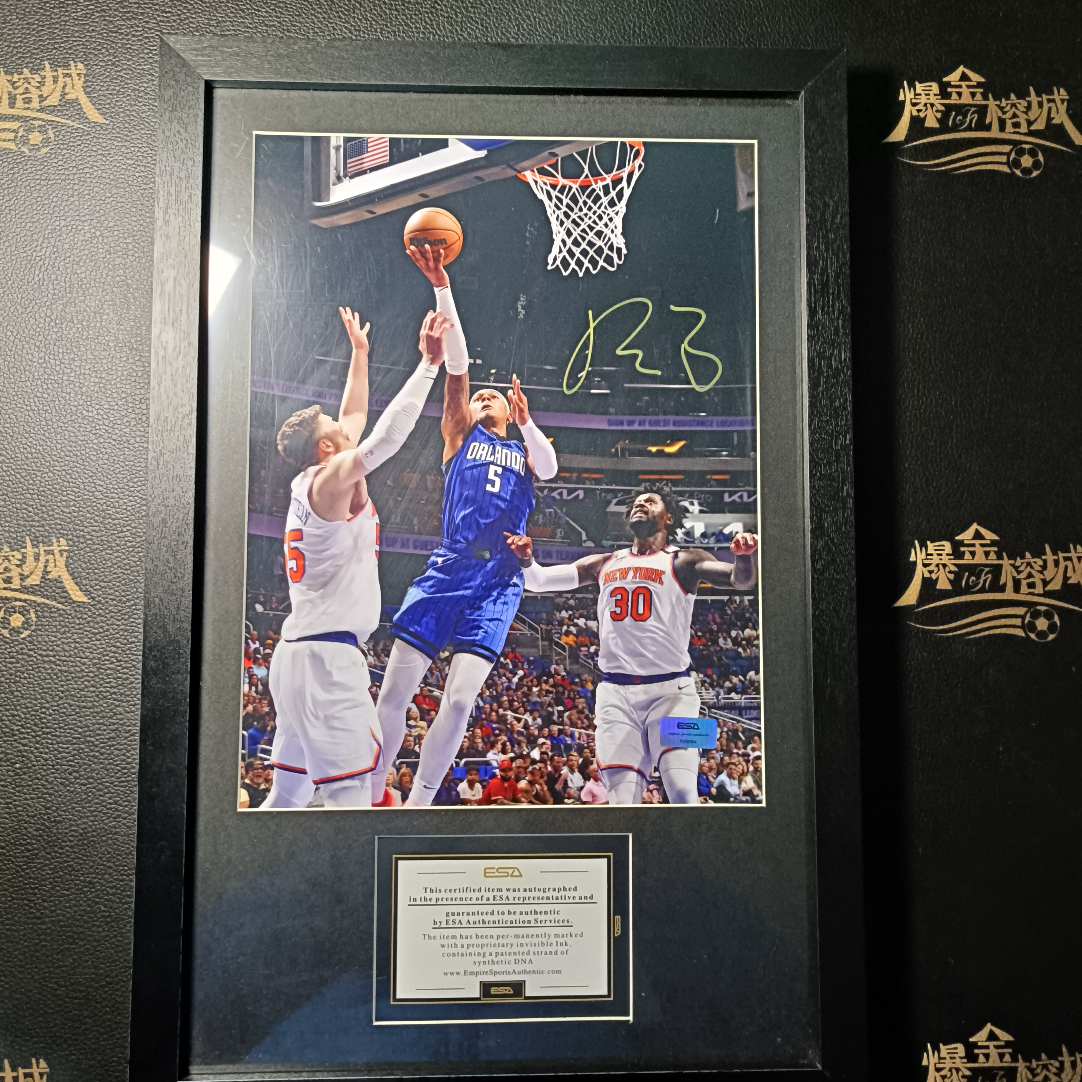 2024-25 【 爆金榕城 】 保罗·班凯罗 司职前锋,现效力于NBA奥兰多魔术。他是2022年NBA状元秀,曾获NBA最佳新秀,也入选过全明星阵容 签字 海报