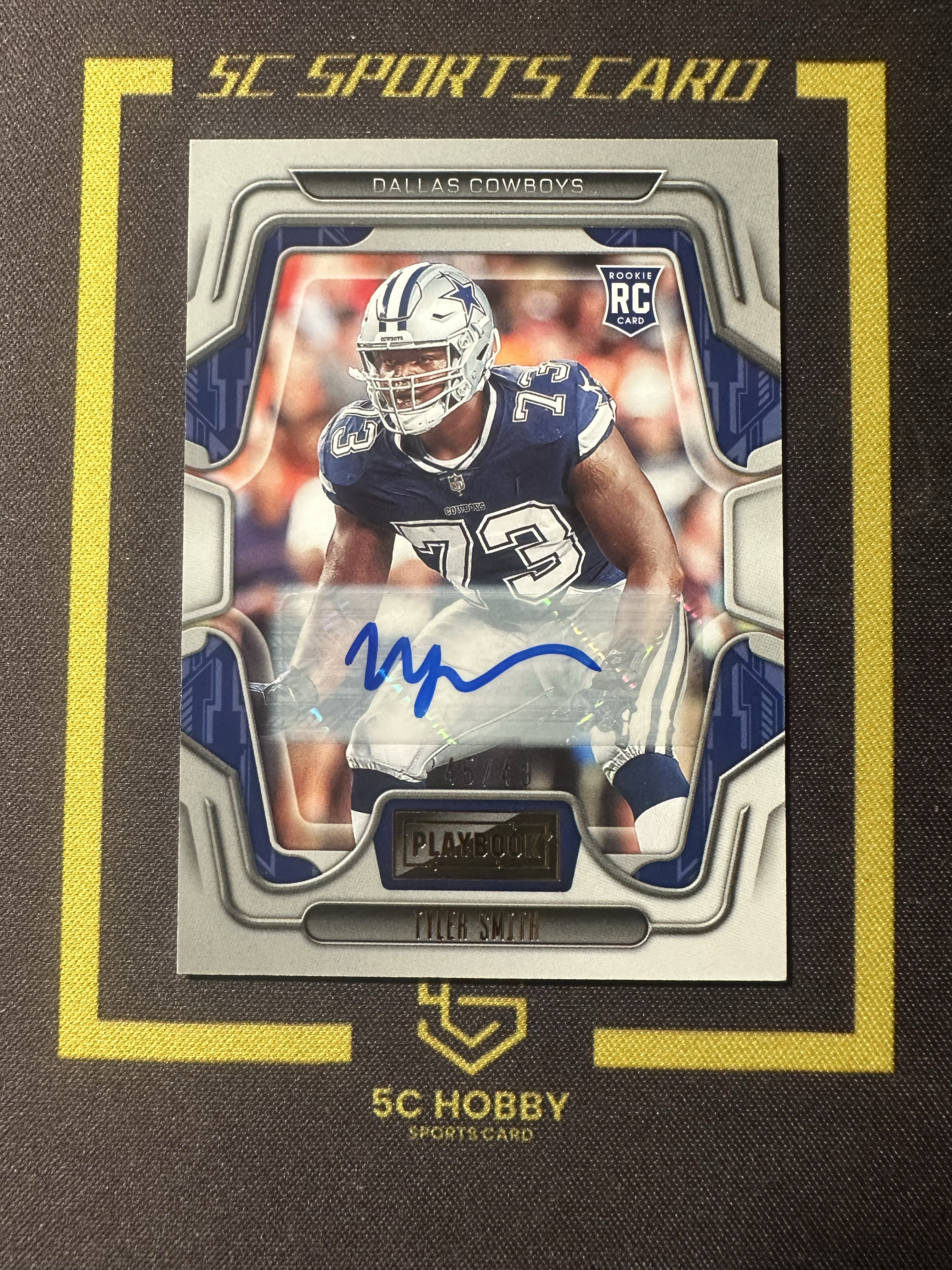 【主演出卡】 2022 panini 橄榄球 playbook 系列 牛仔队 Tyler Smith 签字 45/49 卡品如图