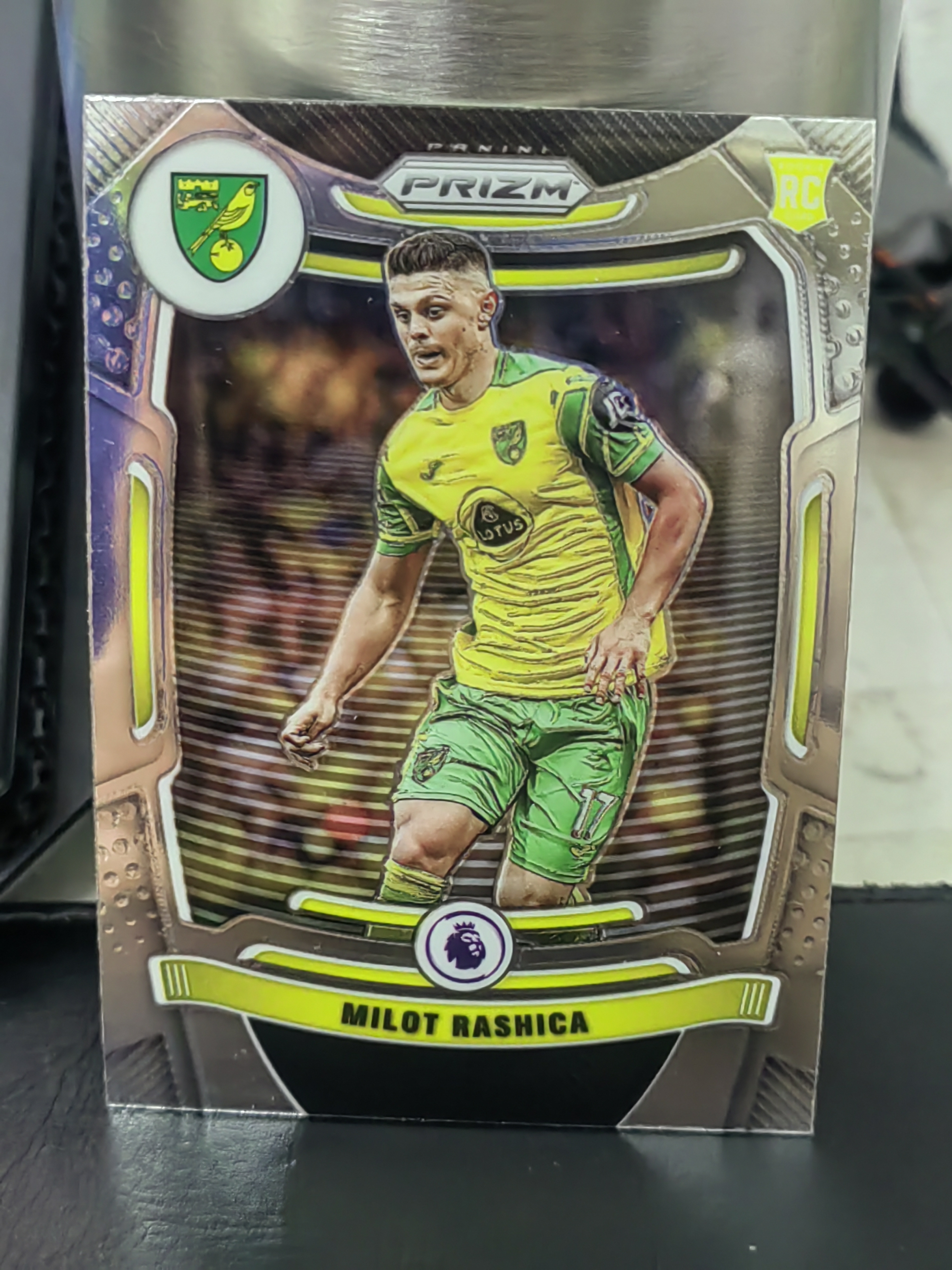 2021-22 Panini Prizm Milot Rashica RC PZ 英超 新秀 米洛特 拉希察 Milot Rashica 诺维奇 金丝雀 第八张  足 白边白角 不保卡品 卡品如图