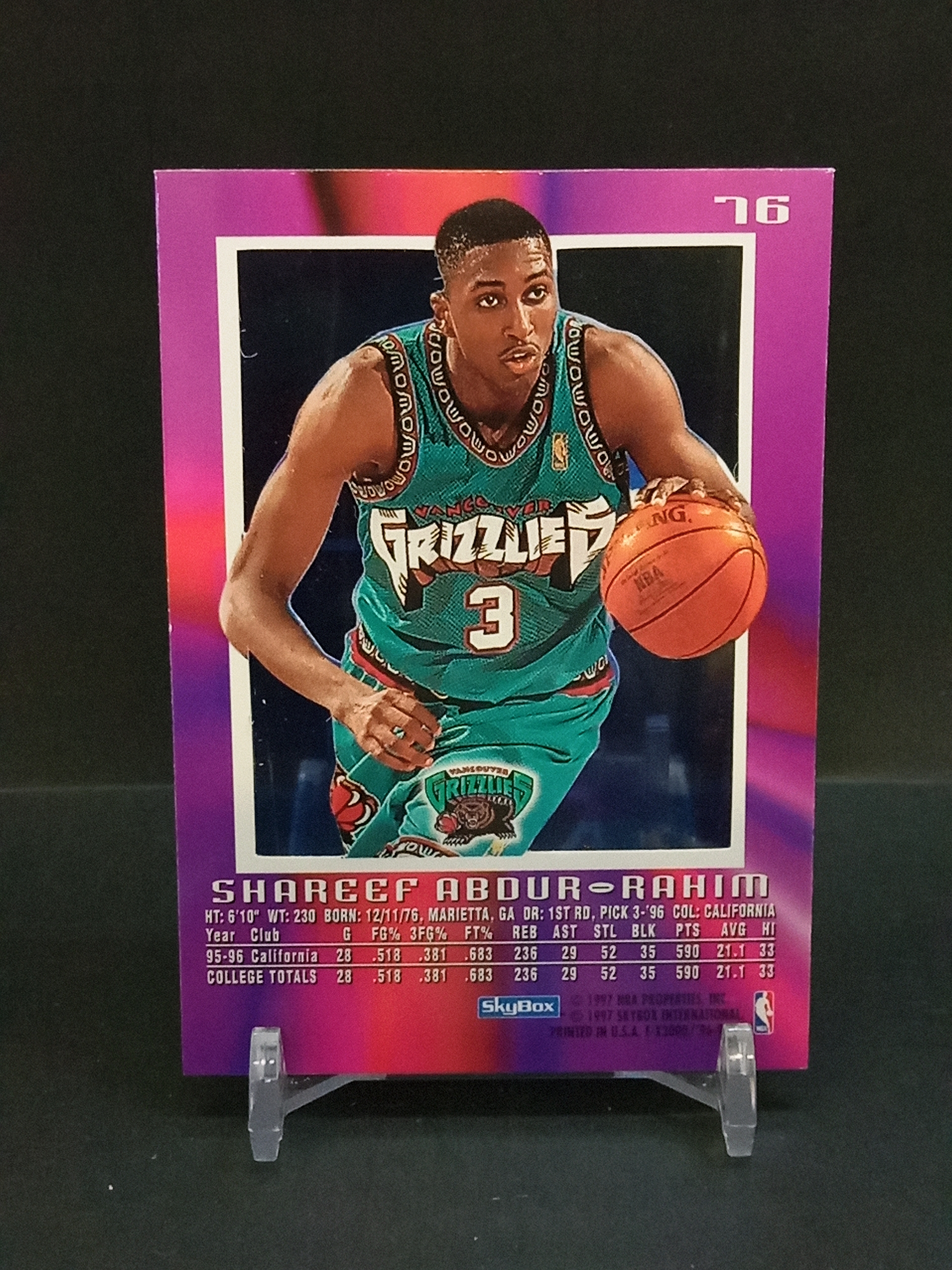 【DC拍卖】9.29小科比(微瑕) `1996-97 Skybox E-X2000 #76 Shareef Abdur-Rahim 谢里夫阿卜杜拉希姆 温哥华灰熊 紫粉渐变胶片折射老球星卡`
