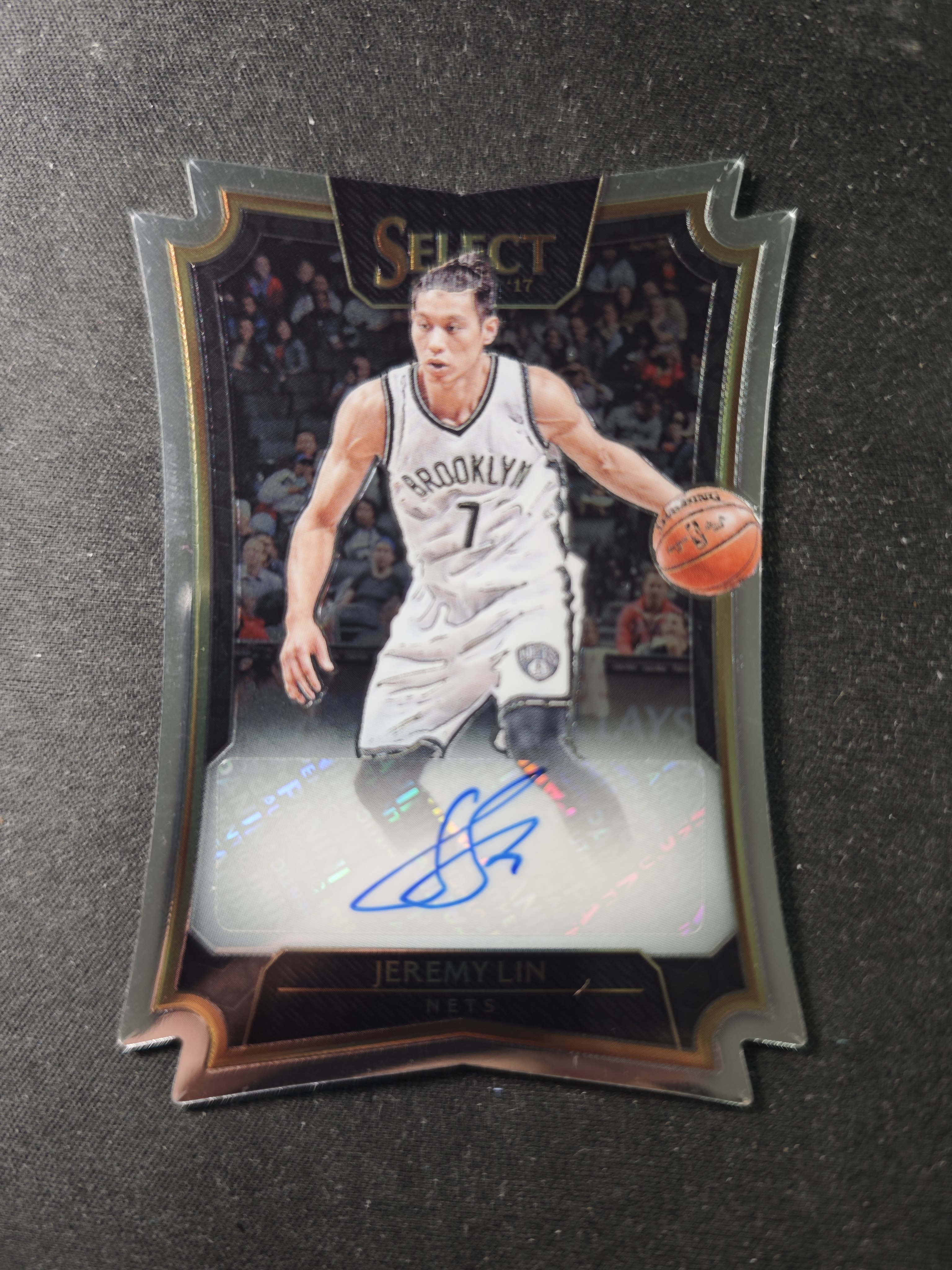 【蛤蟆特卖】SHI 林书豪 林疯狂 华人之光 2016-17 PANINI SELECT系列 稀有签字 限量49编 异形盾牌设计 超级漂亮 稀有好卡 边角微瑕 卡品如图 专收必备!