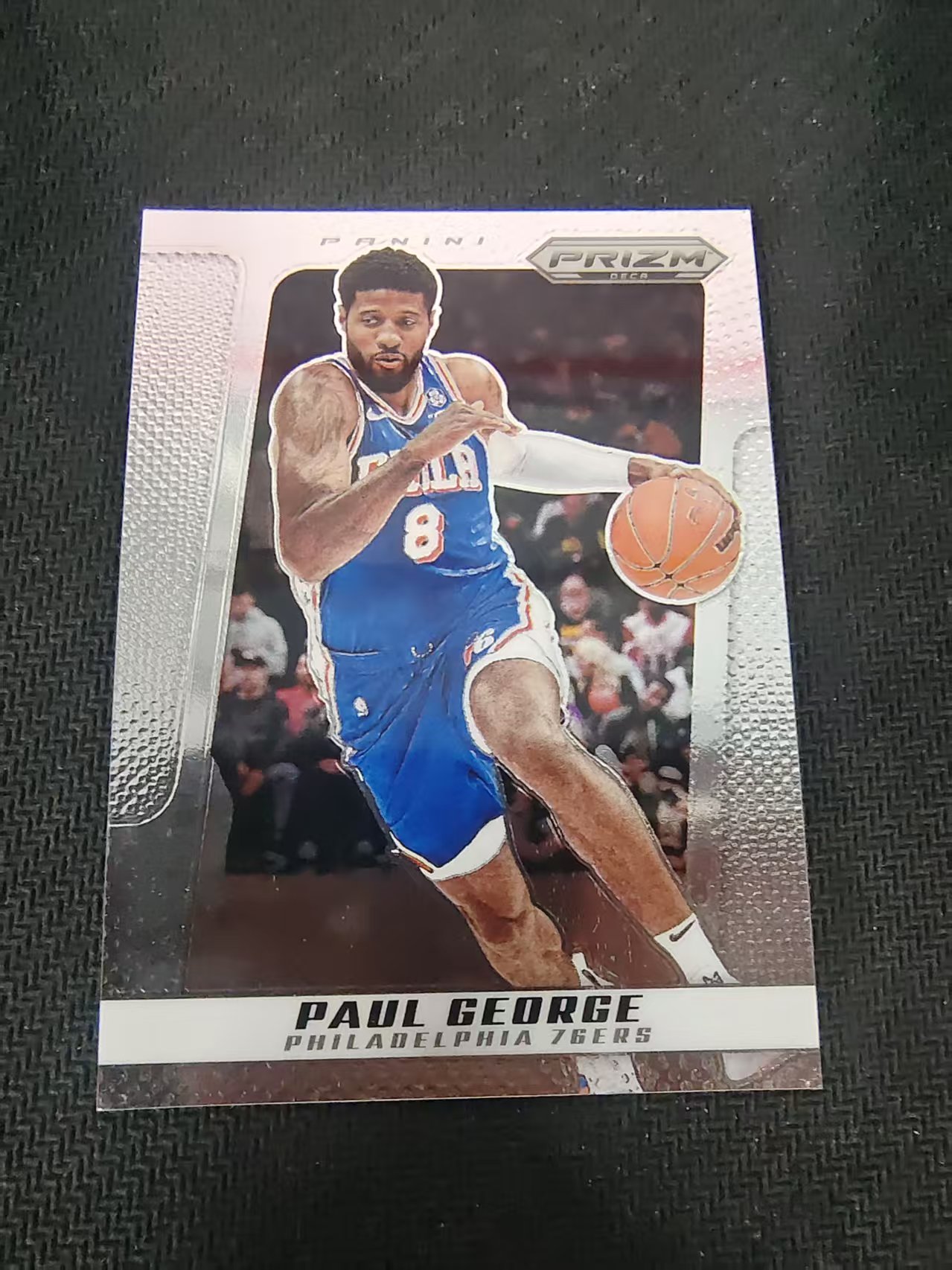 【可合并,不累计】2024-25 Panini Prizm Deca Paul George 76人 保罗 乔治 PZ 复刻 划痕 边角瑕疵 #110