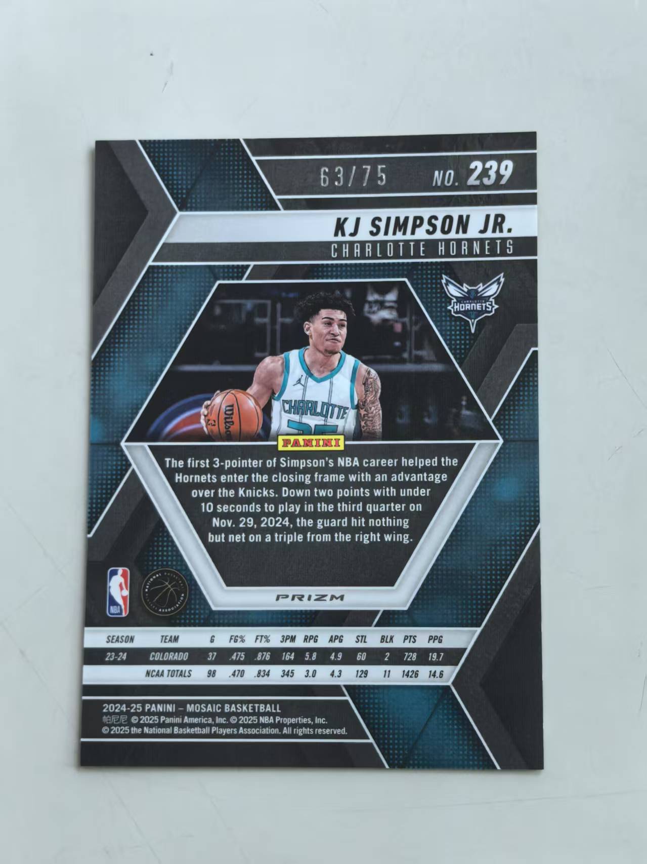 2024-25 Panini Mosaic KJ Simpson Jr. #239 RC新秀 黄蜂 折射 大比例 75编 【黑魔苏】
