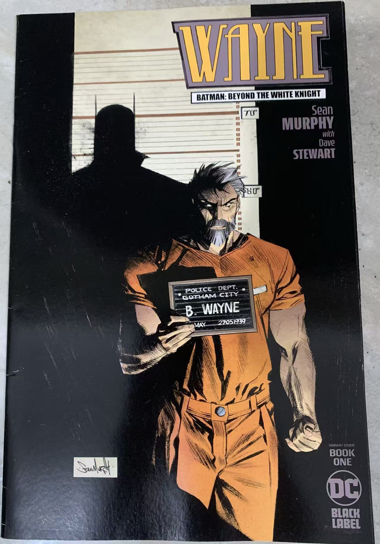 【瞳瞳代卖】 DC 美漫漫画 蝙蝠侠:白骑士之后-韦恩 首刊 变体封面 DC黑标系列 品相如图(关键词:限定,古早,全图,签名刊)AF30