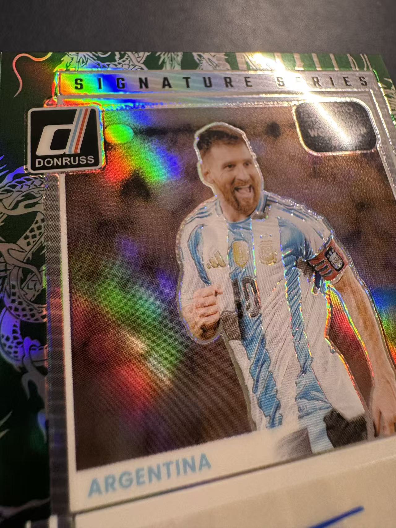 2025-26 Panini Donruss Lionel Messi 梅西 梅老板 球王 杜蕾斯 FIFA 通往世界杯之路 签字 龙纹折 龙 ...