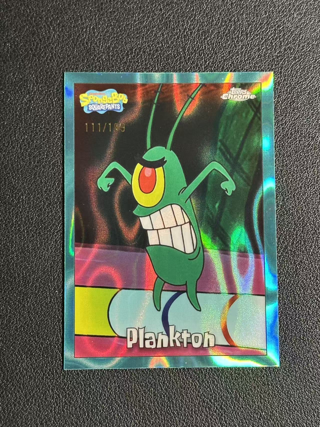 【欧卡体育】2025 Topps Chrome Spongebob 海绵宝宝25周年 TC Plankton 痞老板 111/199编 青熔岩折 卡品如图(YY)