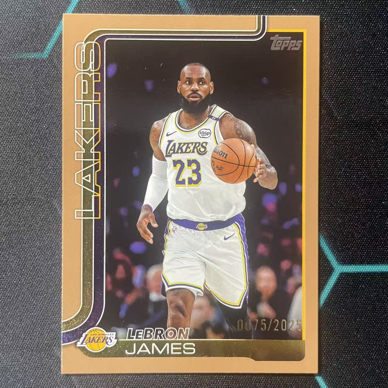 2025 Topps Flagship LeBron James 【阿福代卖】 勒布朗 詹姆斯 湖人 铜平行 2025编 年份编 收藏必备 (行行行)