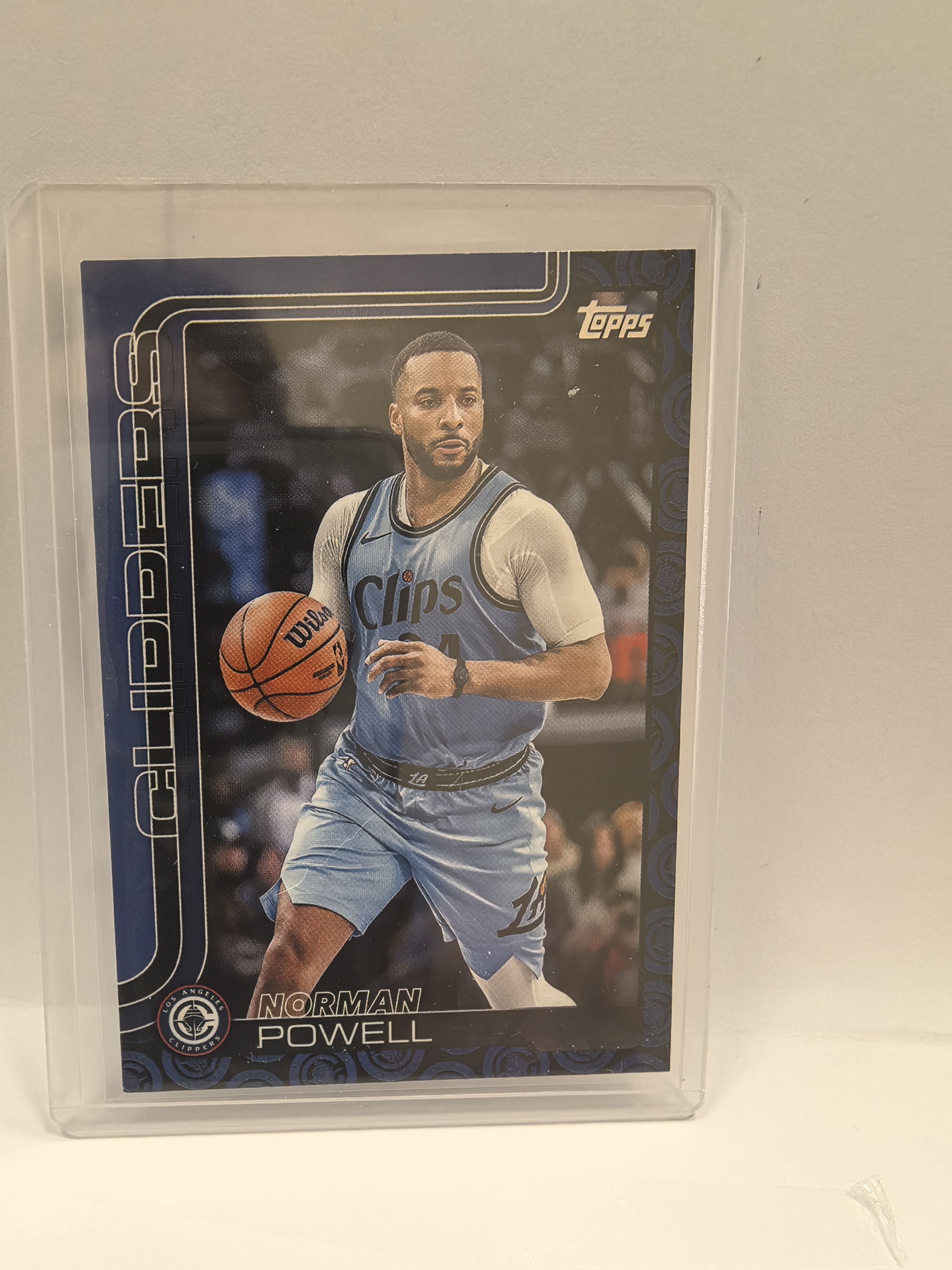 2025-26 Topps Flagship Norman Powell 诺曼·鲍威尔 小比例 队徽特卡 快船 篮球 卡品如图 凑套必备