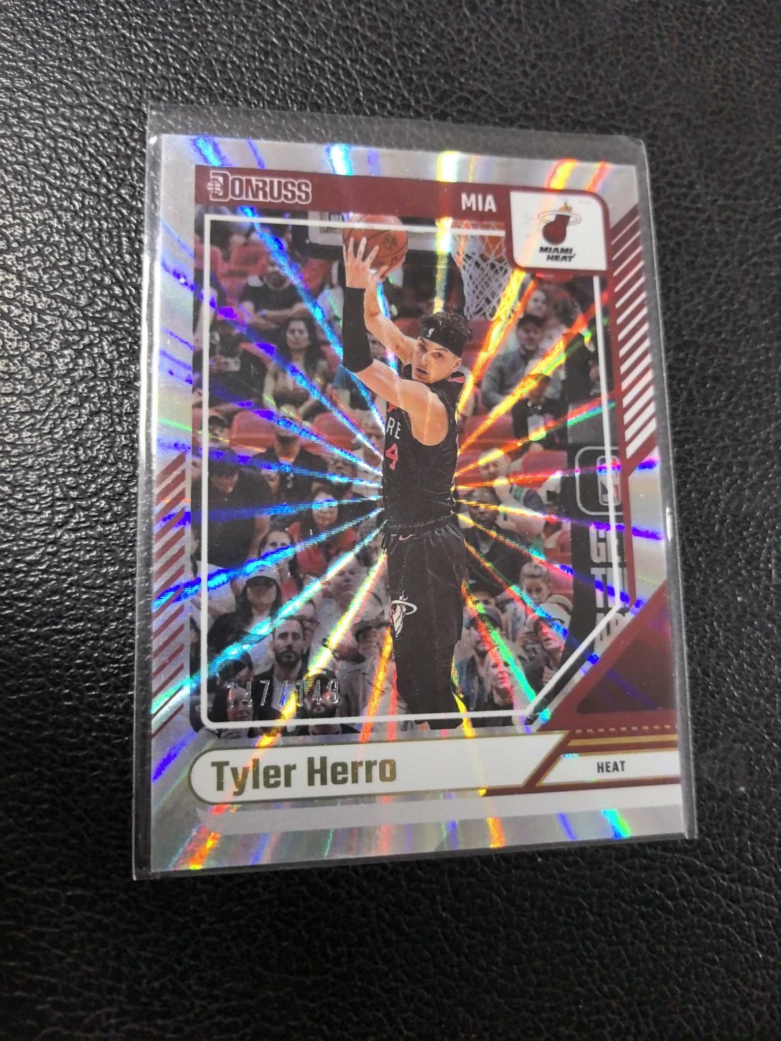 2024-25 泰勒 希罗 149编 热火 佛光 折射 杜蕾斯 12-1