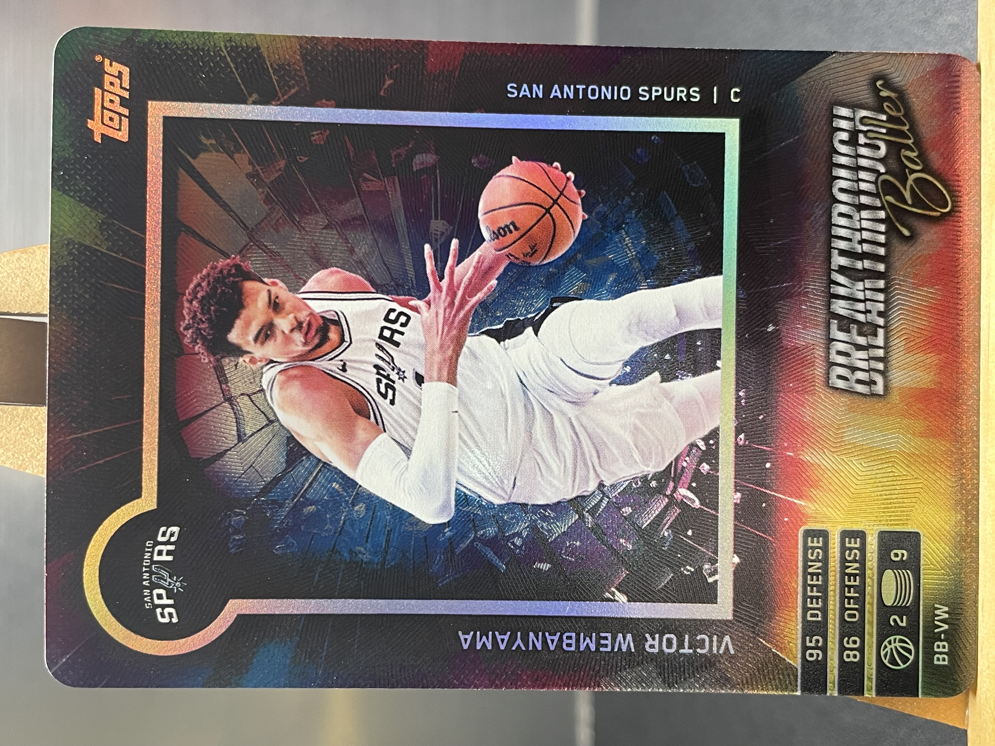 (C2) 2025 TOPPS 折射 维克托 文班亚马 马刺 近期大热球星 收藏必备 卡品如图 ! !