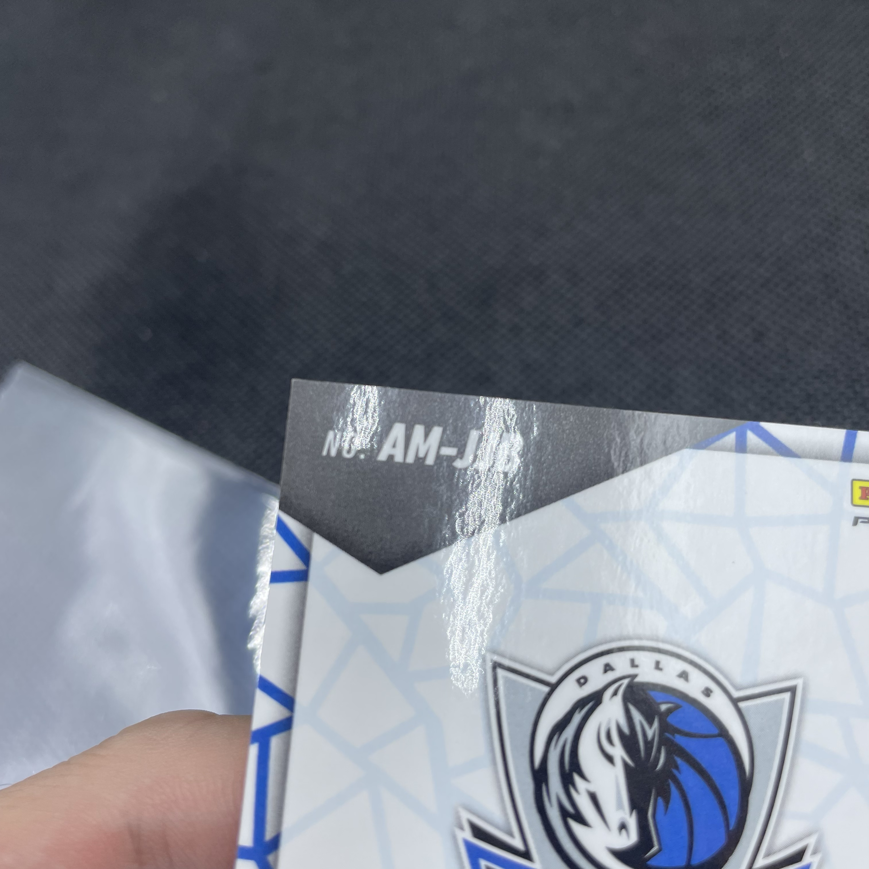 2024-25 Panini Mosaic J.J. Barea 马赛克 独行侠 小牛 JJ 何塞 巴里亚 4/5编 签字 背号签 绿折 波多黎各 诺维茨基队友 冠军拼图 稀少低编 品墨如图 Yo