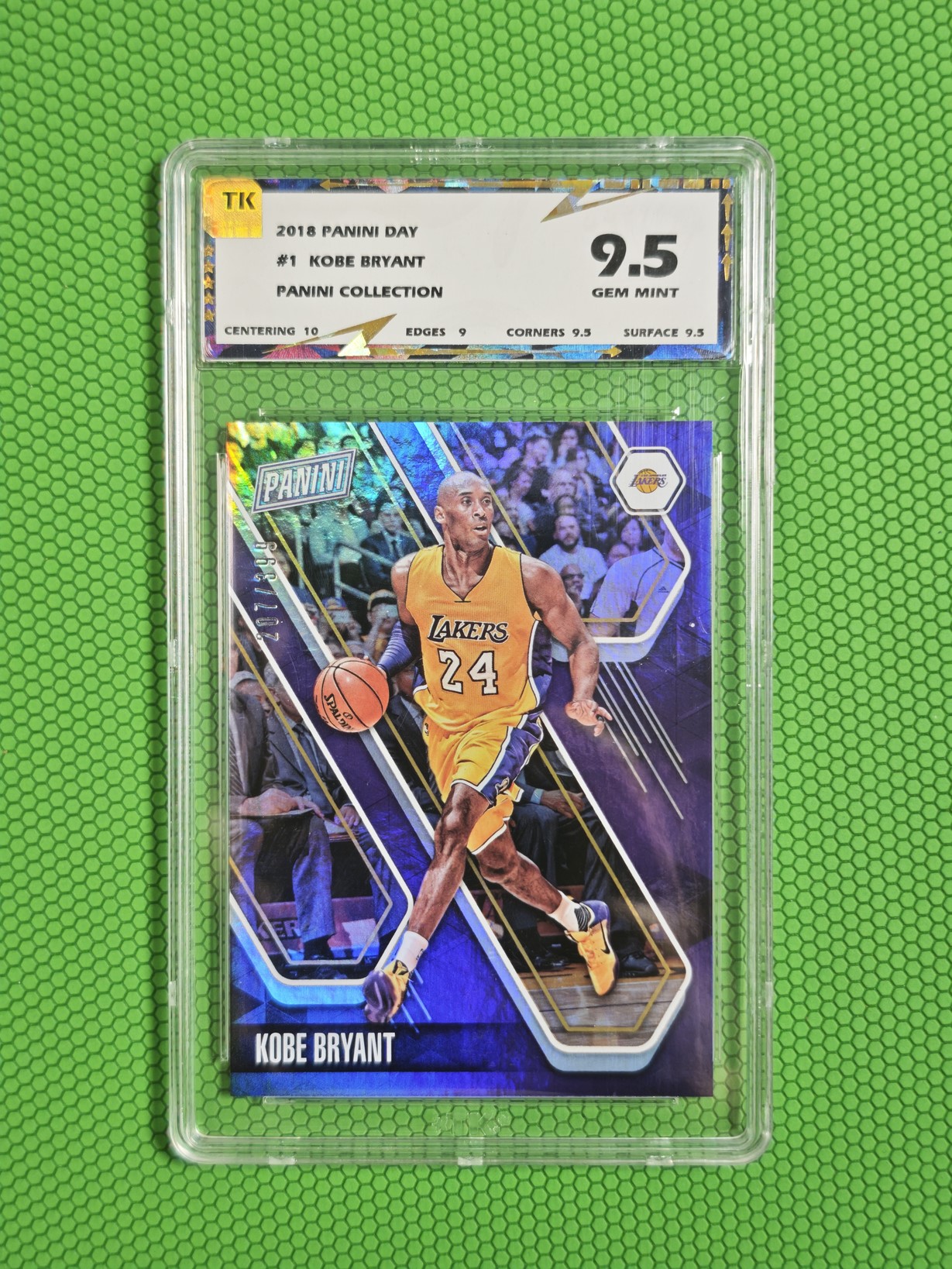 2018 Panini Father's Day Kobe Bryant 父亲节系列 湖人 科比布莱恩特 黑曼巴 399编折射 经典黄色球衣 现在都不出卡了 不要错过