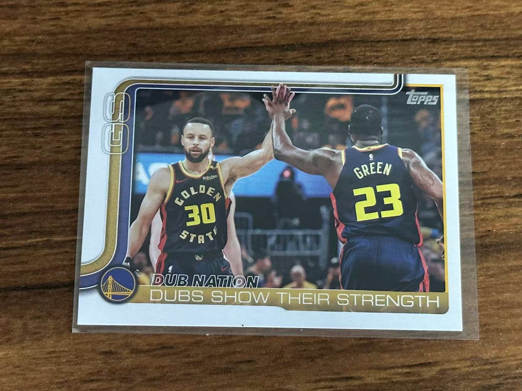 2025 Topps Topps Stephen Curry 勇士 斯蒂芬 库里 base 横版【小姨 郭】