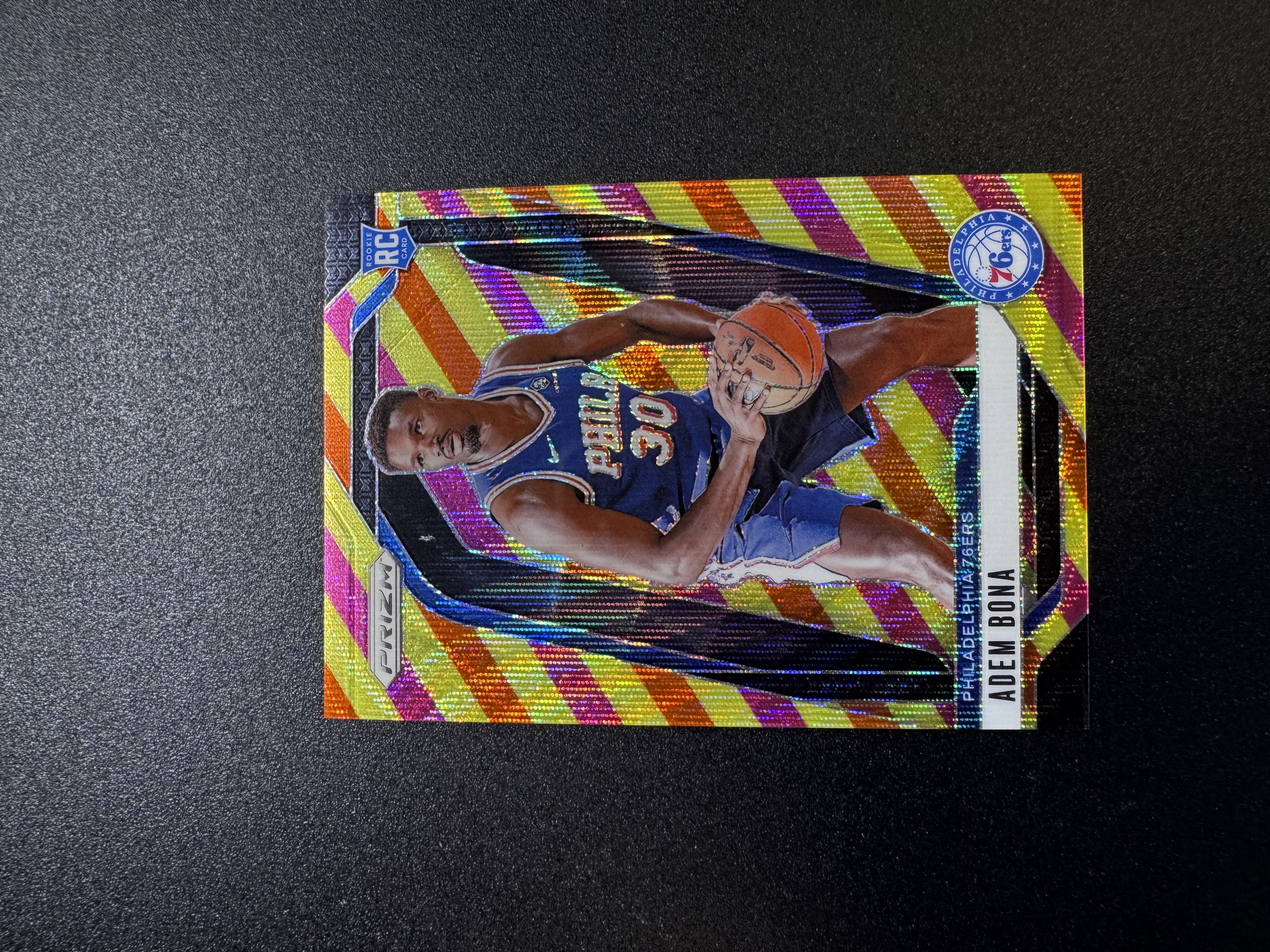 2024-25 Panini Prizm Adem Bona PZ 76人 阿德姆博纳 新秀RC 橙金粉三色折 /88编