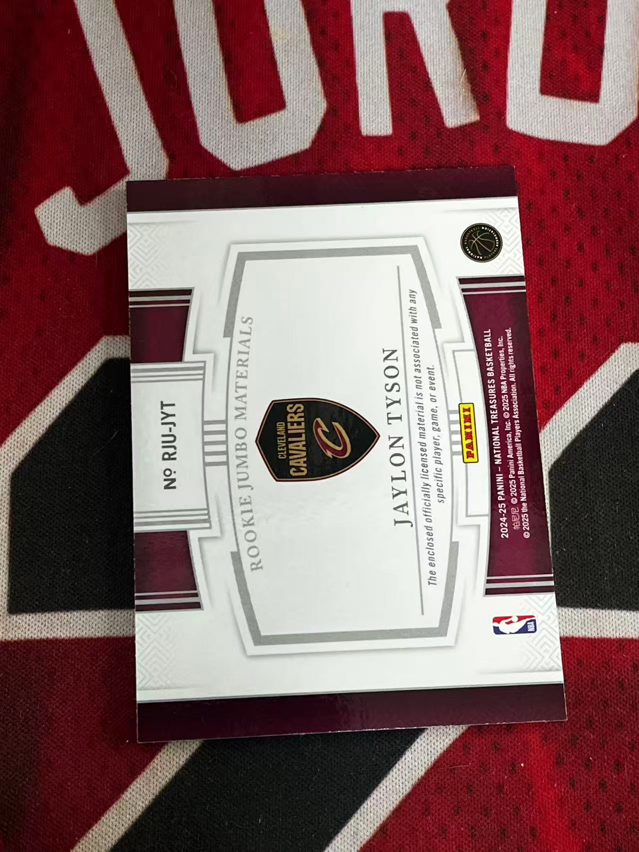 【接寄拍】2024-25 PANINI NATIONAL 国宝高端系列 骑士 新秀RC 杰隆泰森 杰伦泰森 99编 大窗新秀球衣物料切割 衣料实物卡 专收凑套必备【烂臭嘴拍卖】