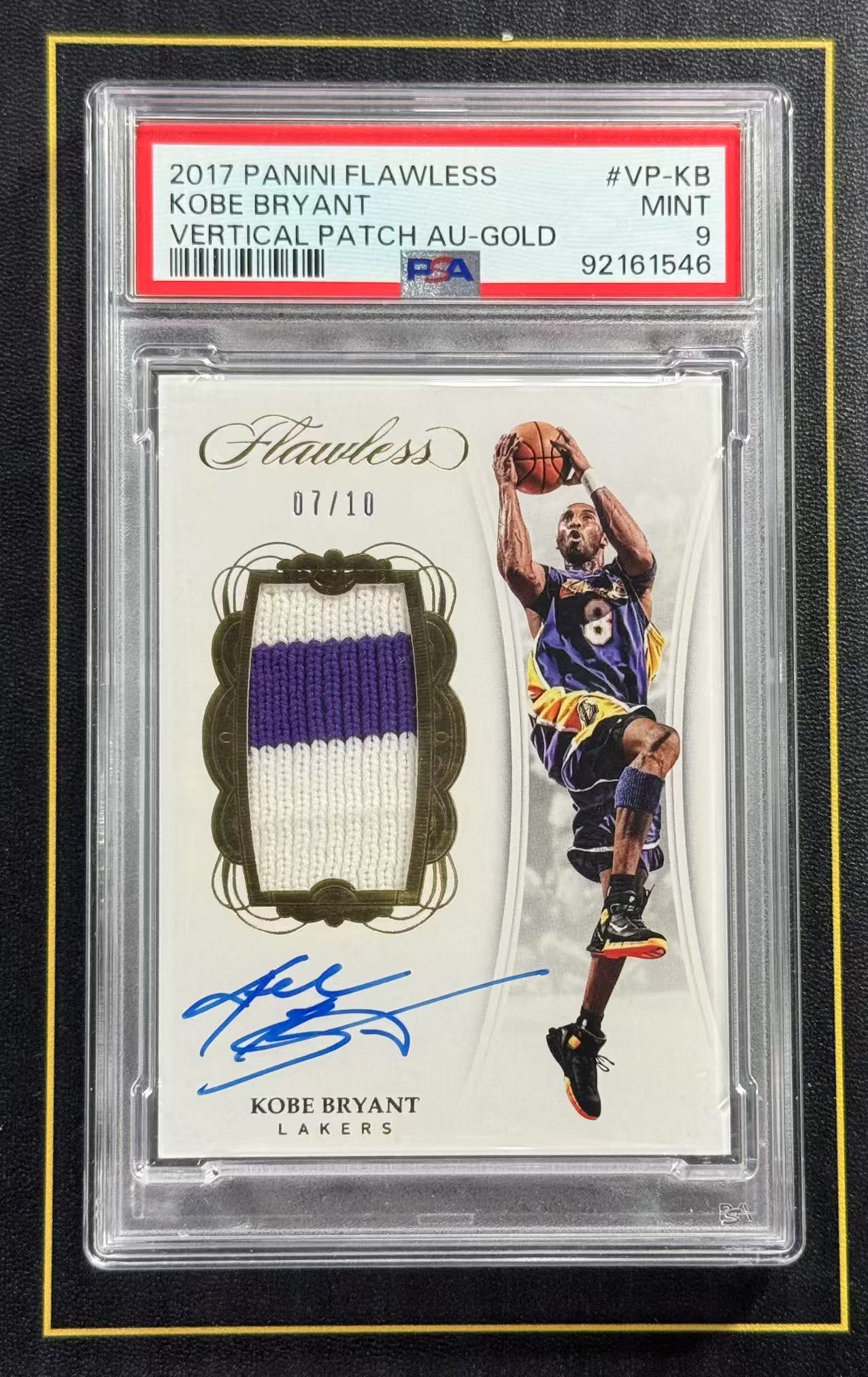 【超新星精品】2017-18 Flawless Kobe Bryant 手提 湖人 黑曼巴 科比布莱恩特 10编 金平行 patch 签字 VPA 卡签 PSA9分评级 评级壳轻微磕碰【V995】