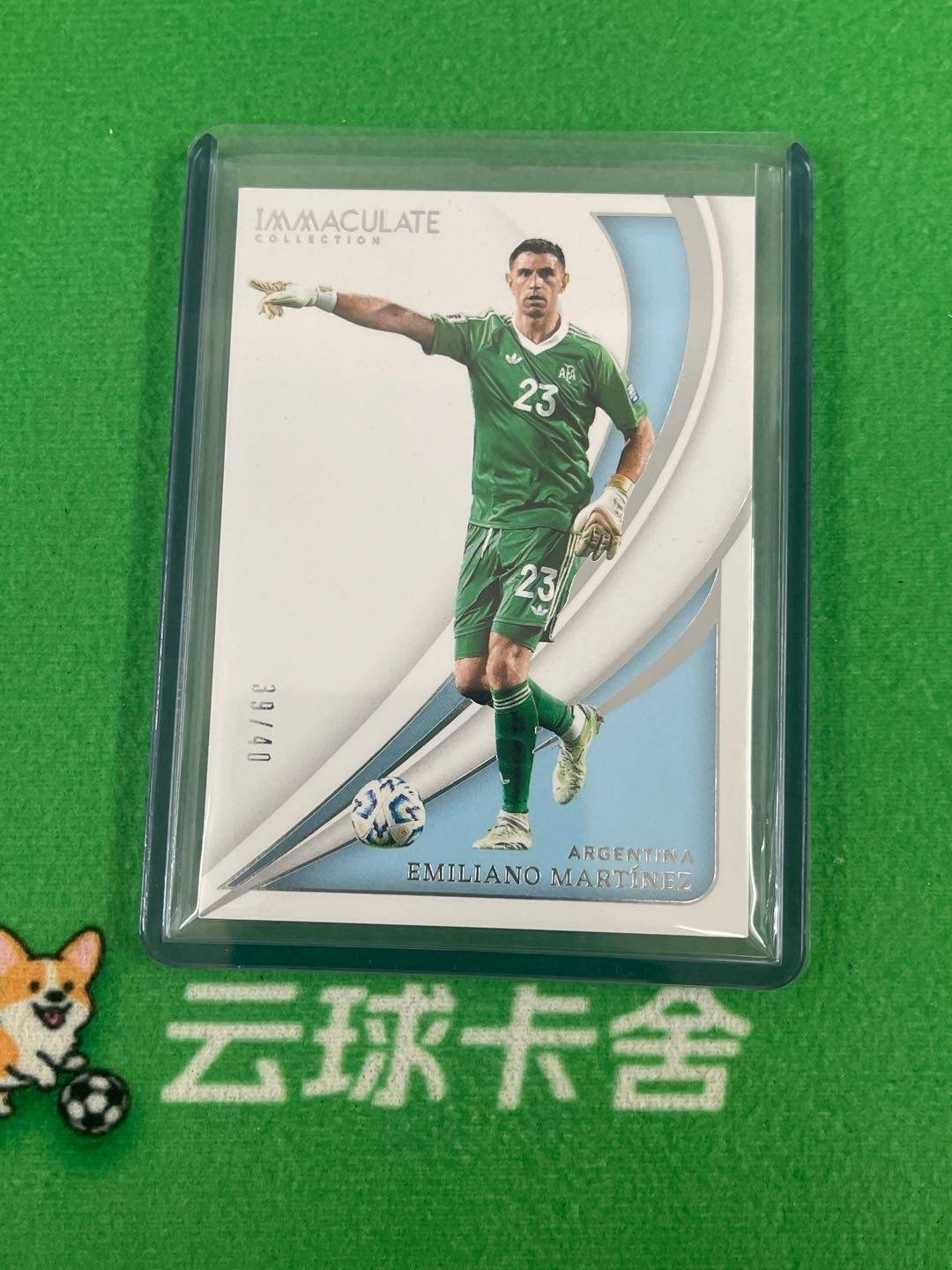 2024-25 Panini Immaculate Emiliano Martínez 爱咪咪 阿根廷 大马丁 马丁内斯 蓝平行 base /40编 低编 微瑕如图