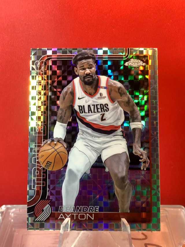 （老末精品代拍)2025 Topps Chrome Deandre Ayton 德安德烈 艾顿 开拓者  银格子折 顺丰寄付X12